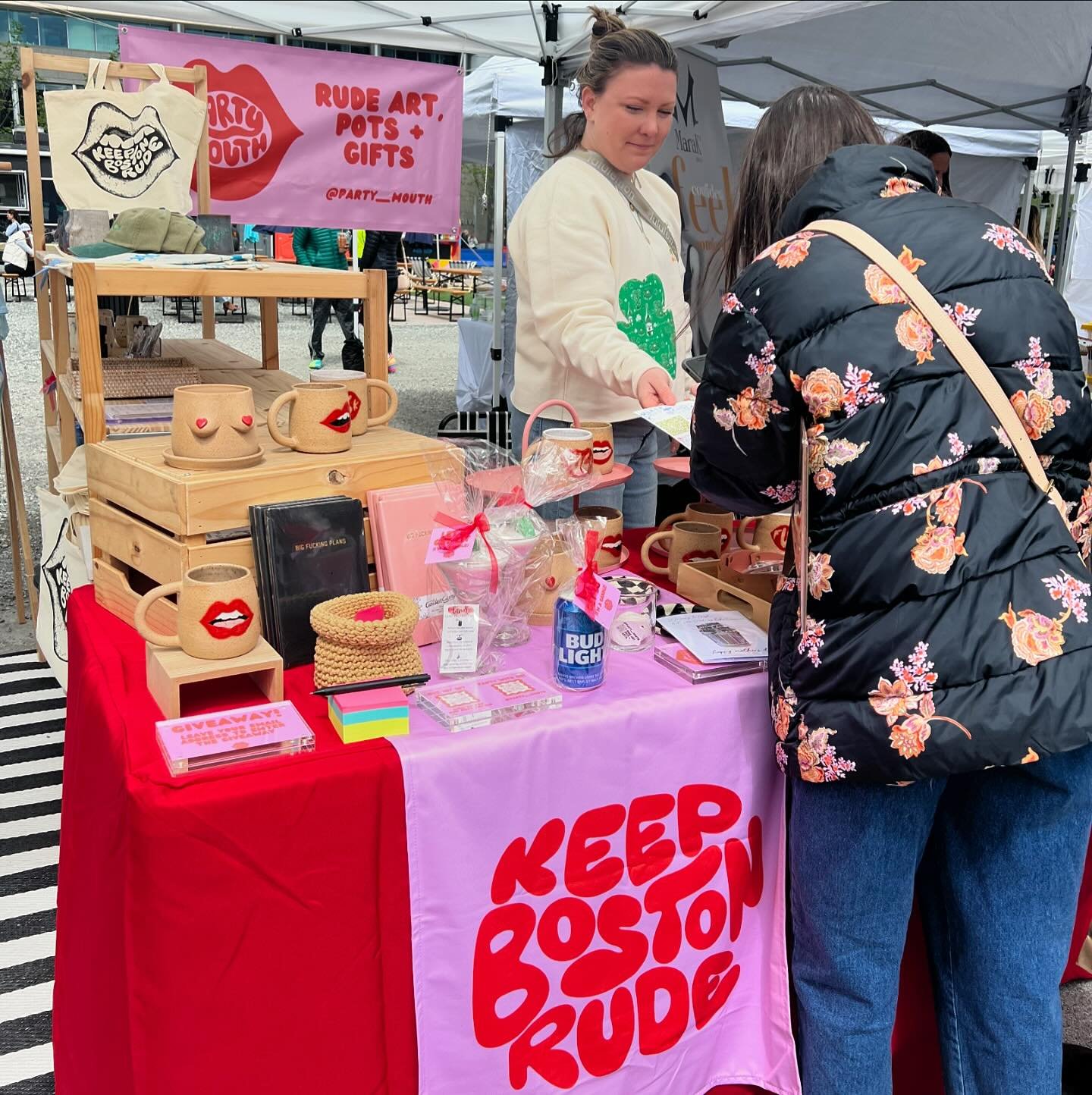 Is it the weekend yet? 😅 We&rsquo;re stoked to be back in BOTH @citypointbklyn and @seaportbos this weekend!  Make a plan to join us and shop local from a new line up of vendors at both markets 😎 
 
✨🌞Seaport Summer Market🌊✨
🗓 Sat - Sun, May 11-