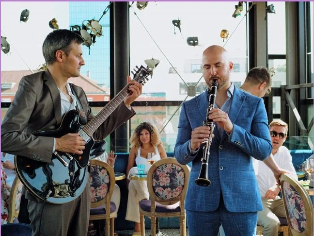 Music & Dine - THE CRISPY JAZZ DUO