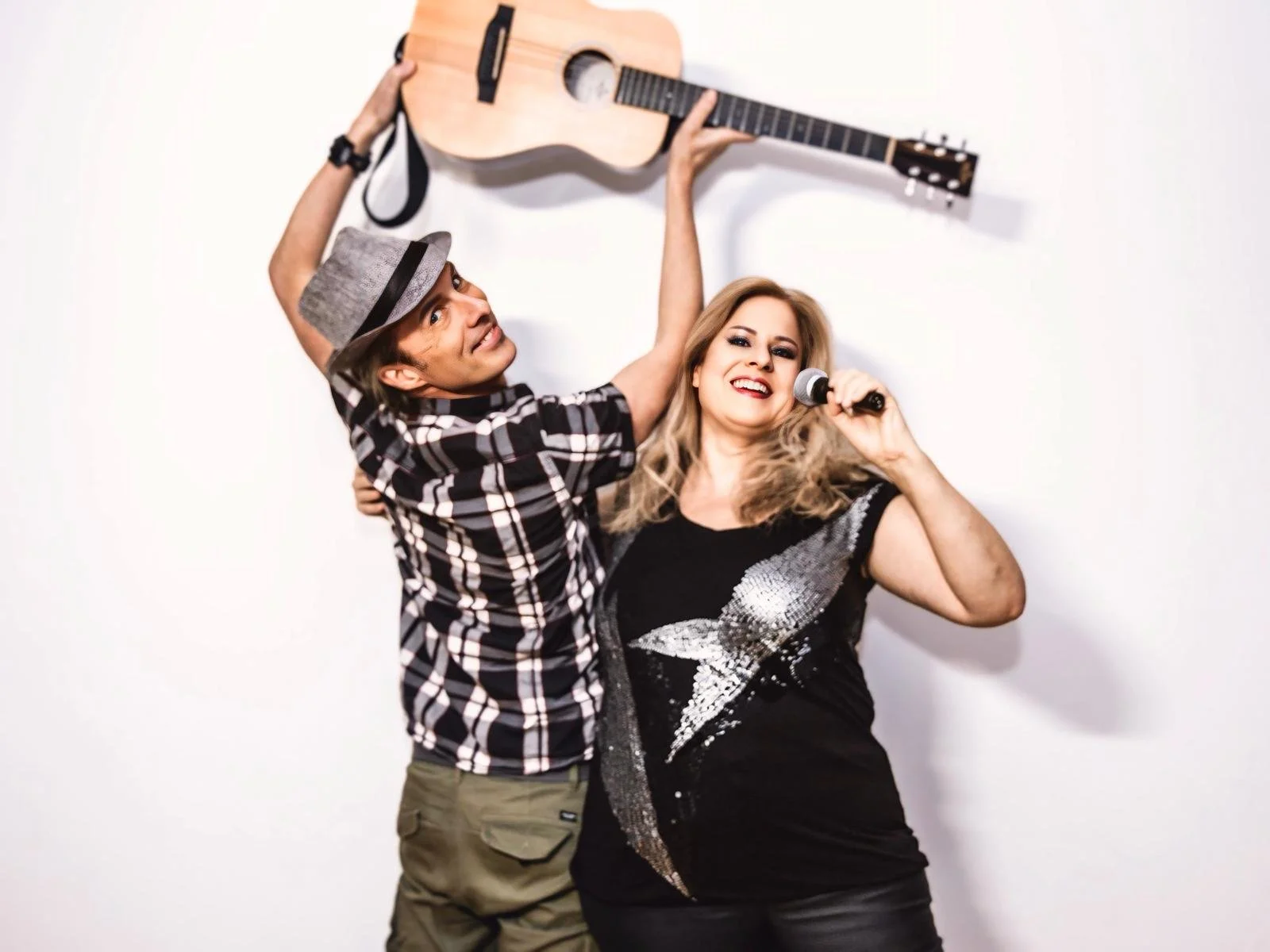 Music & Dine - Mitch & Iris