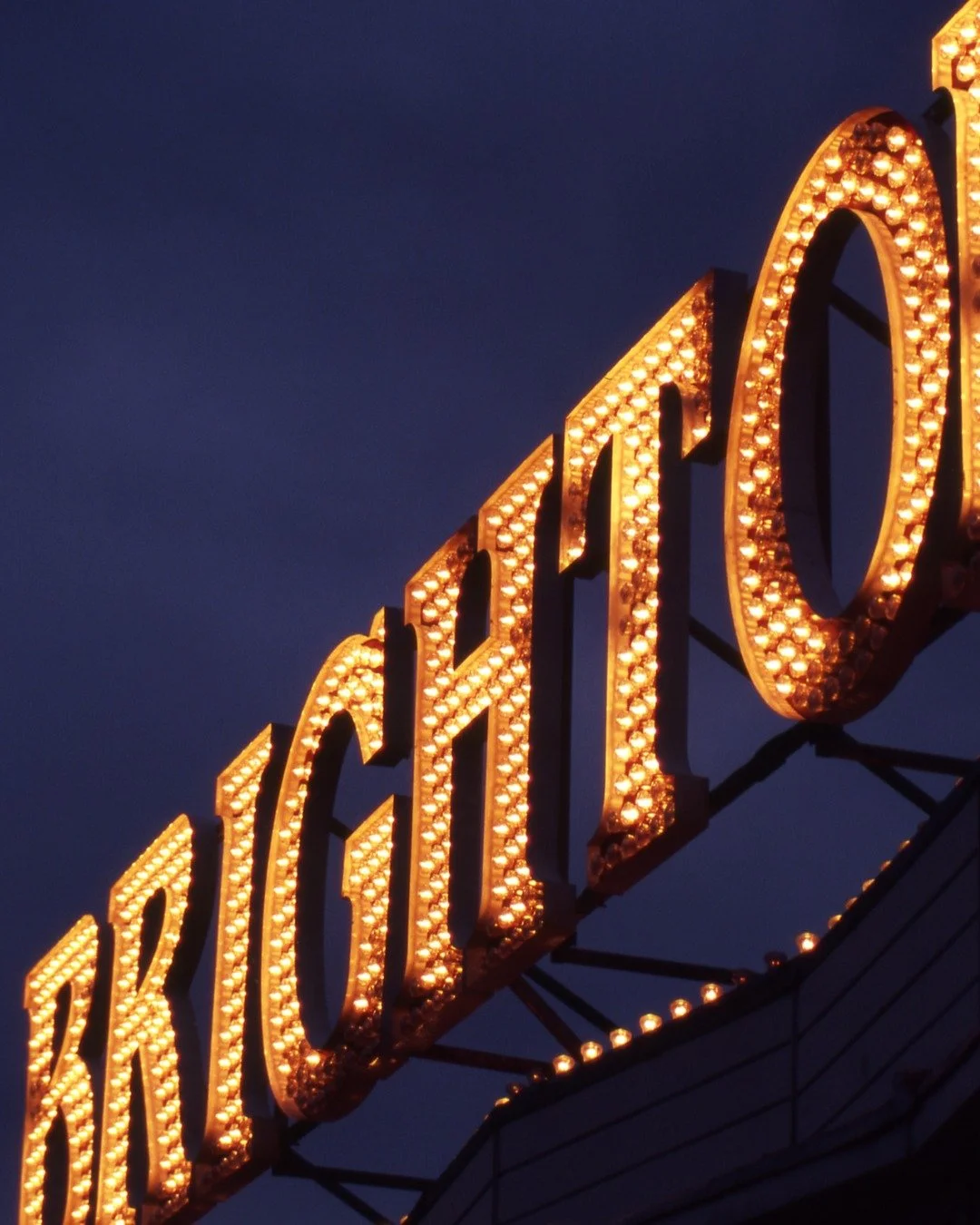 SpiegelGardens lands in town tomorrow!
Shows, outdoor bars and a proper good atmosphere right in the centre.
Enjoy the whole of May!
#BrightonEvents #HoveLife #WhatsOnBrighton #SpiegelGardens