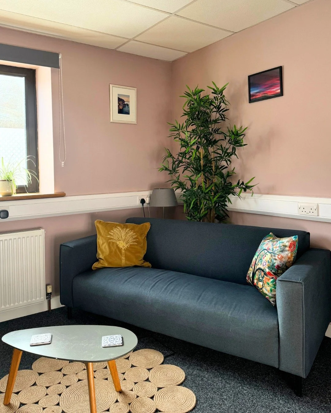 Business is important. So is wellbeing.

Our calm and comfortable wellbeing room is available for therapists, coaches and wellbeing professionals looking for a private space in Hove.

Because looking after your mind is just as important as looking af
