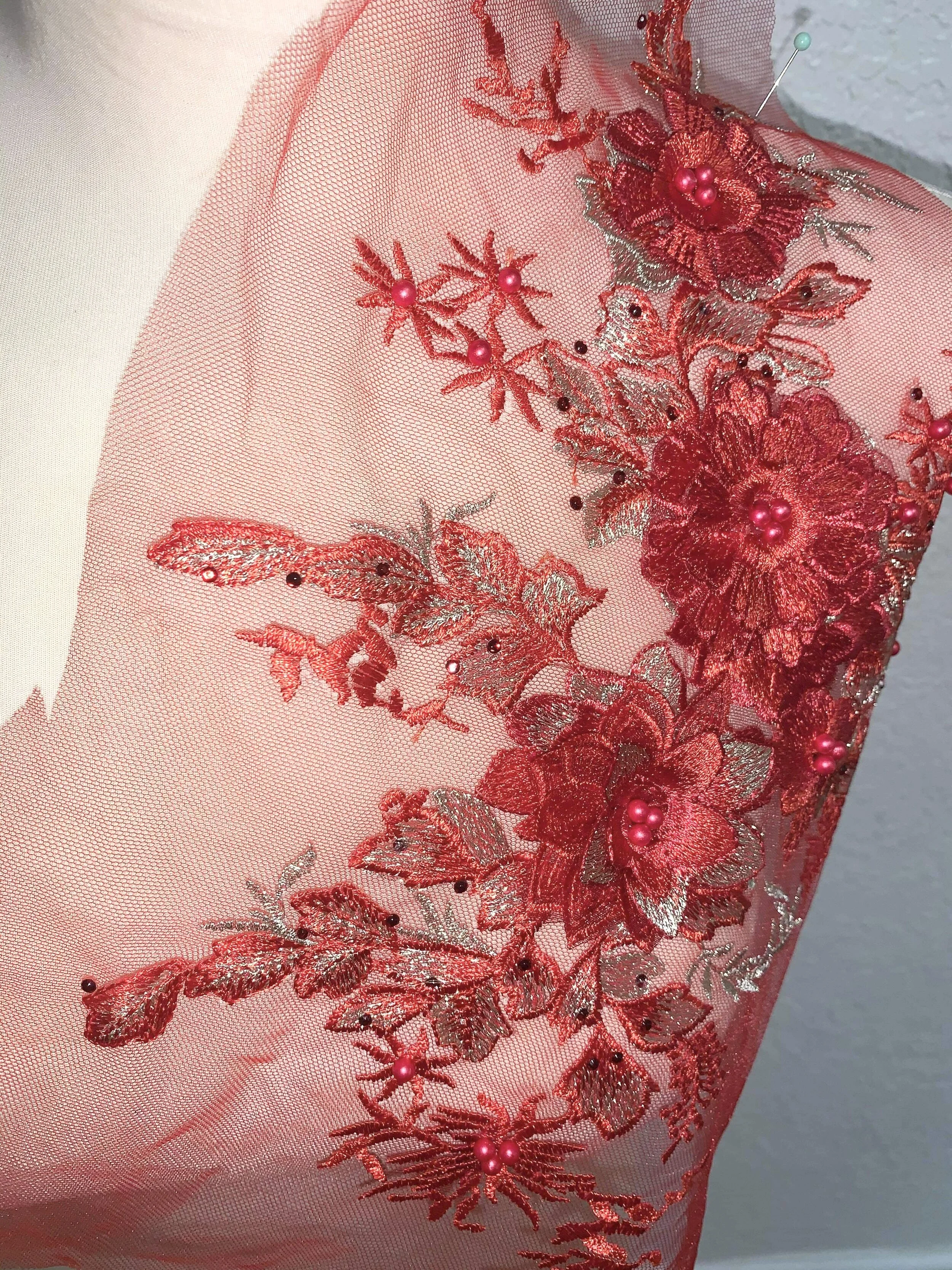 Light Siam Appliqué