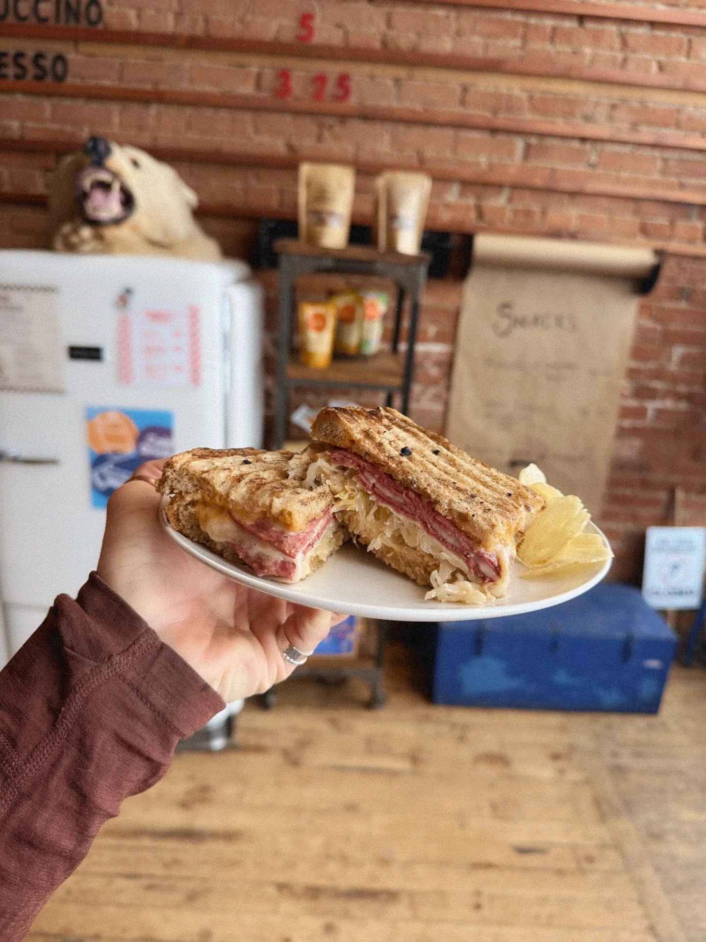 Rye bread, sauerkraut, pastrami &amp; swiss cheese &hellip;. Mmmm mmmm mmmm nothing like a classics Reuben Sandwich to fill your belly! 🥪