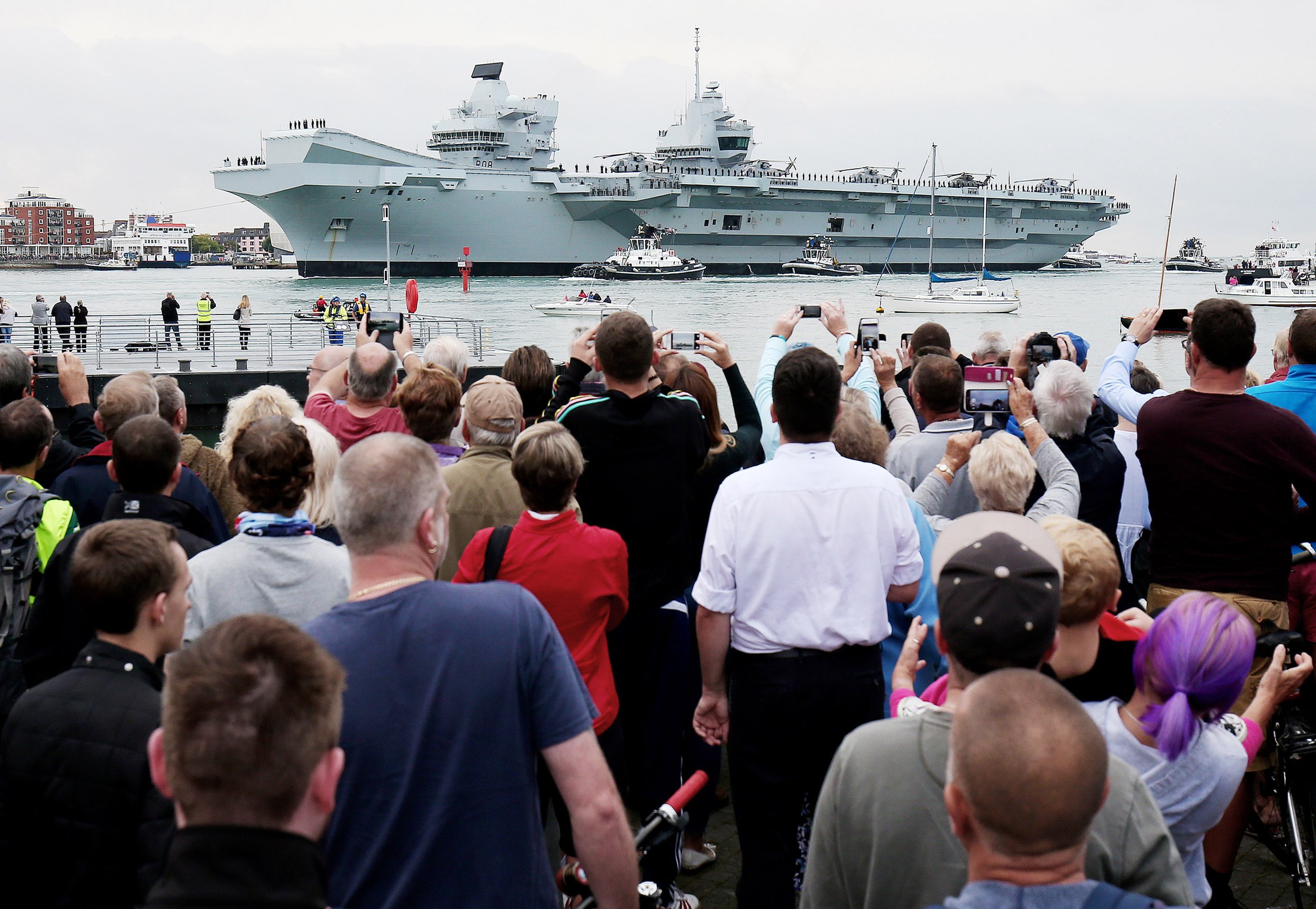 HMS Queen Elizabeth First Arrival