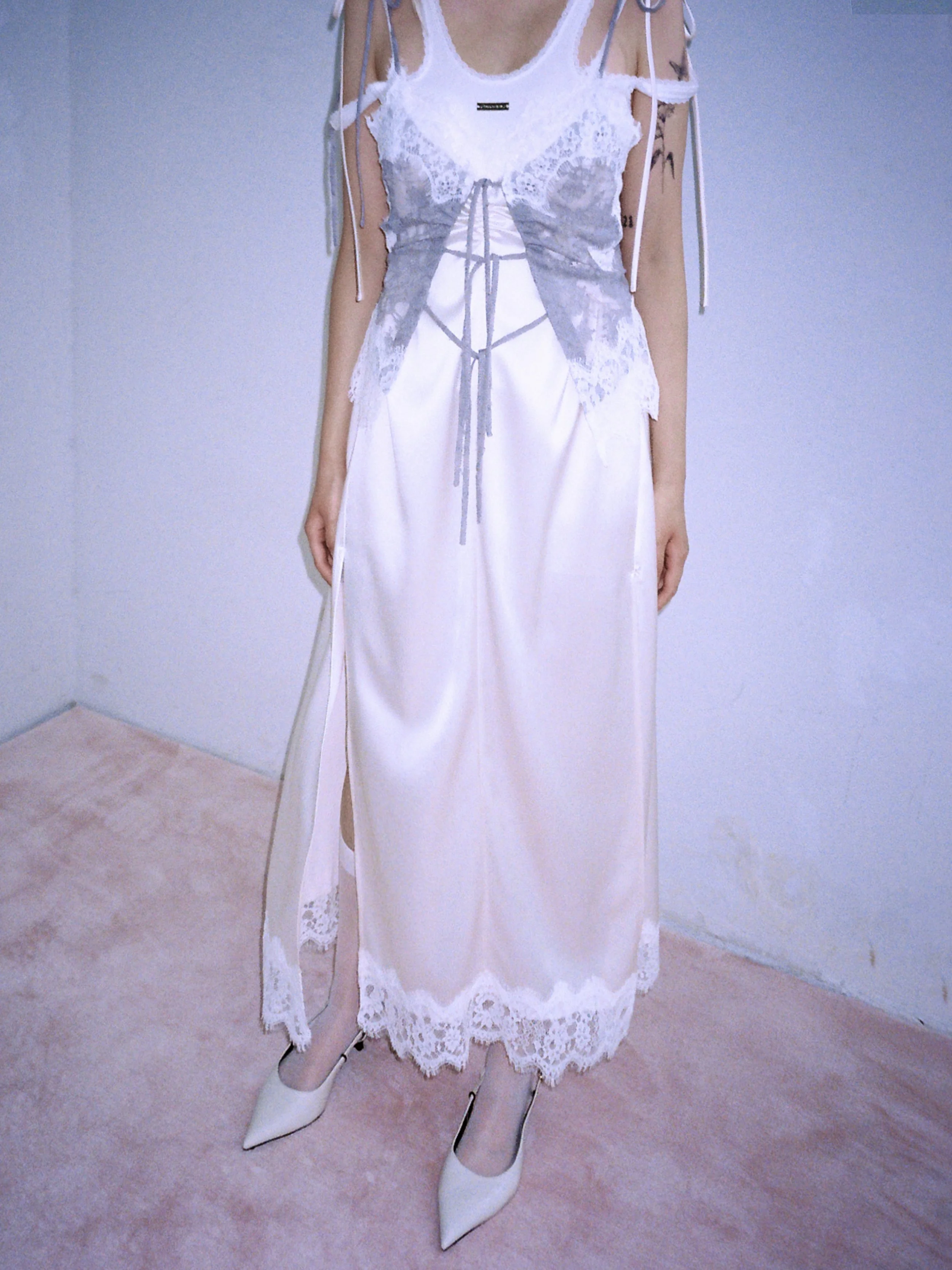097wht_14.jpg