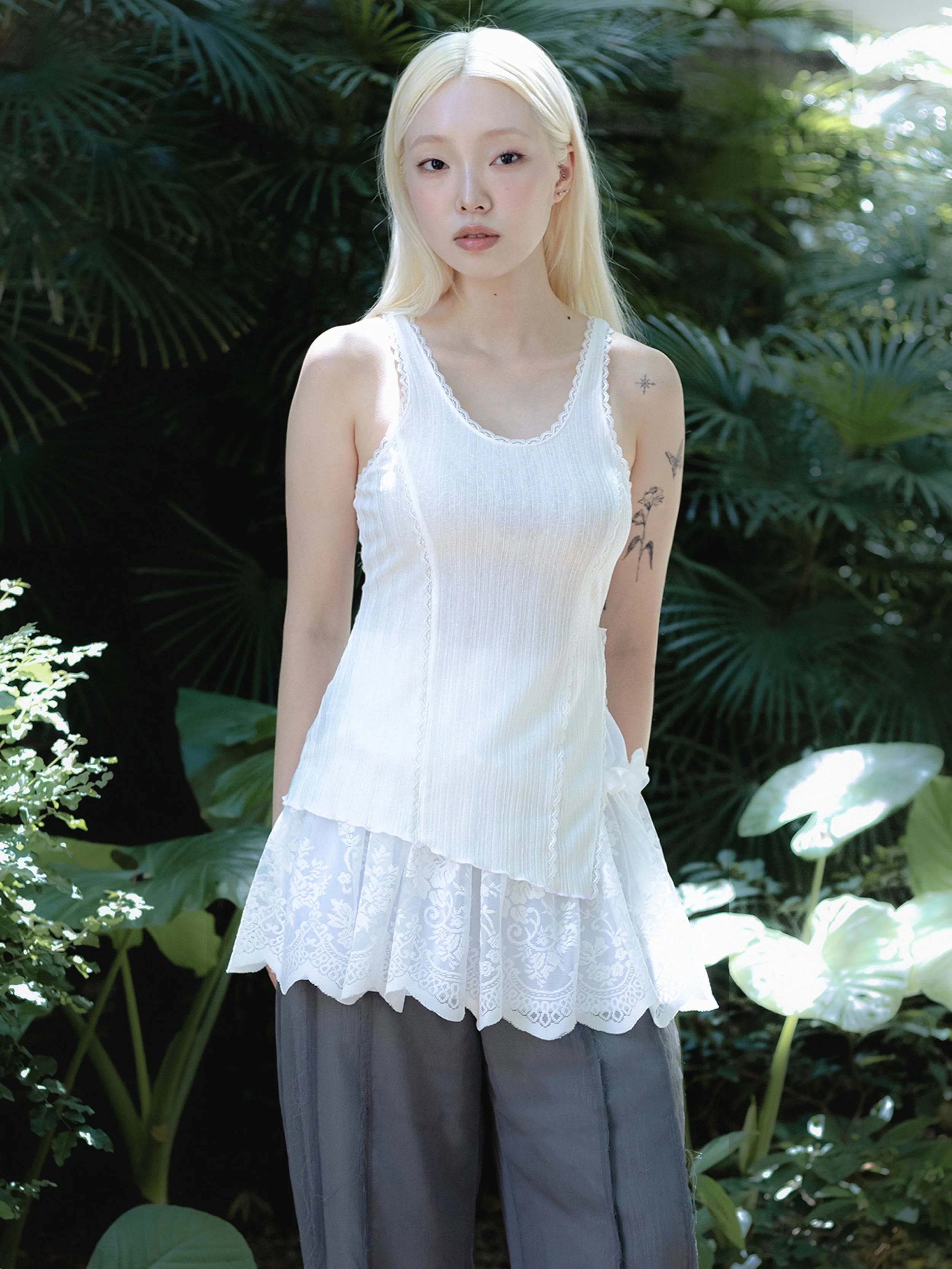 Sofiewht12b.jpg