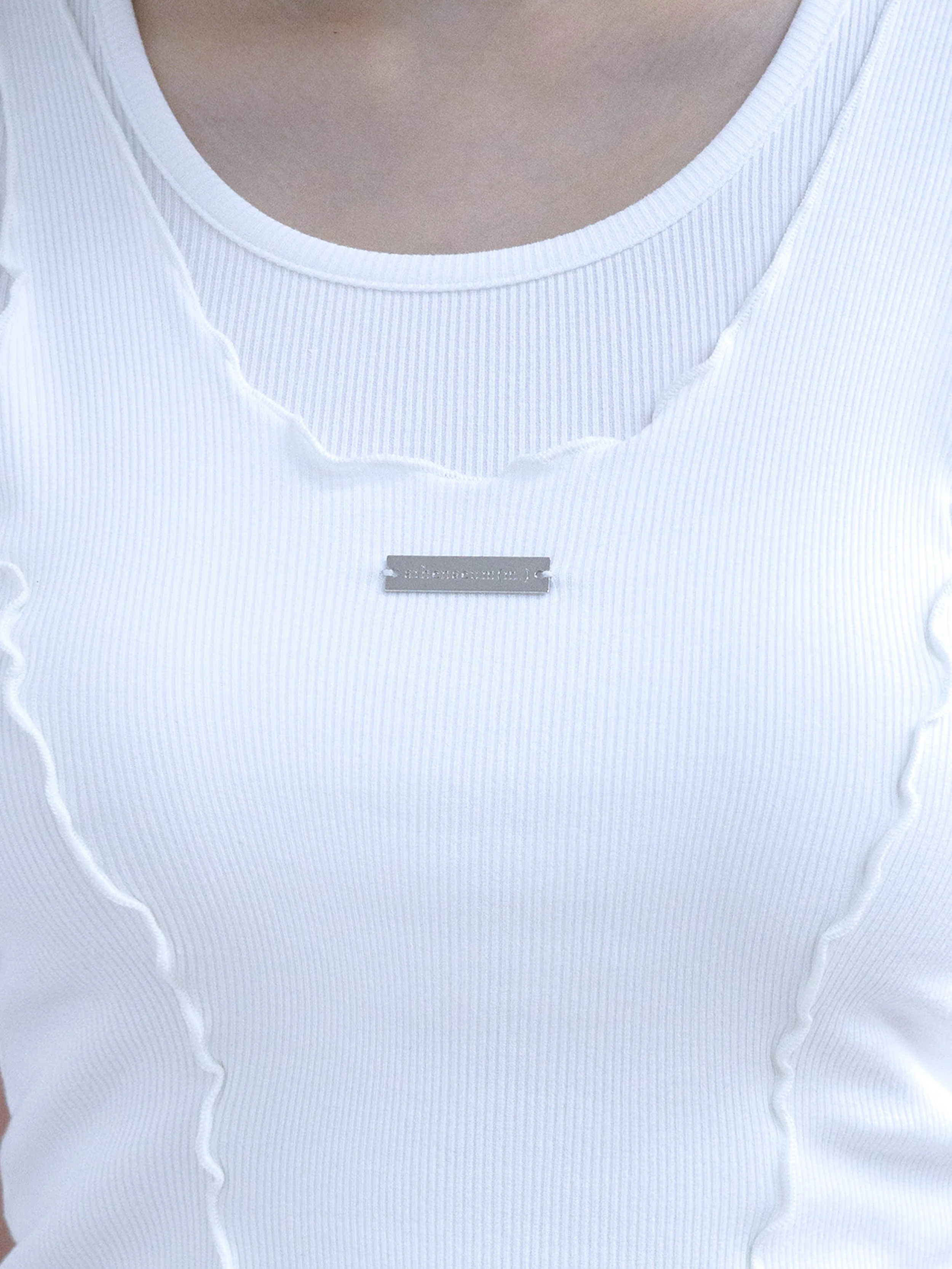 099wht_5.jpg