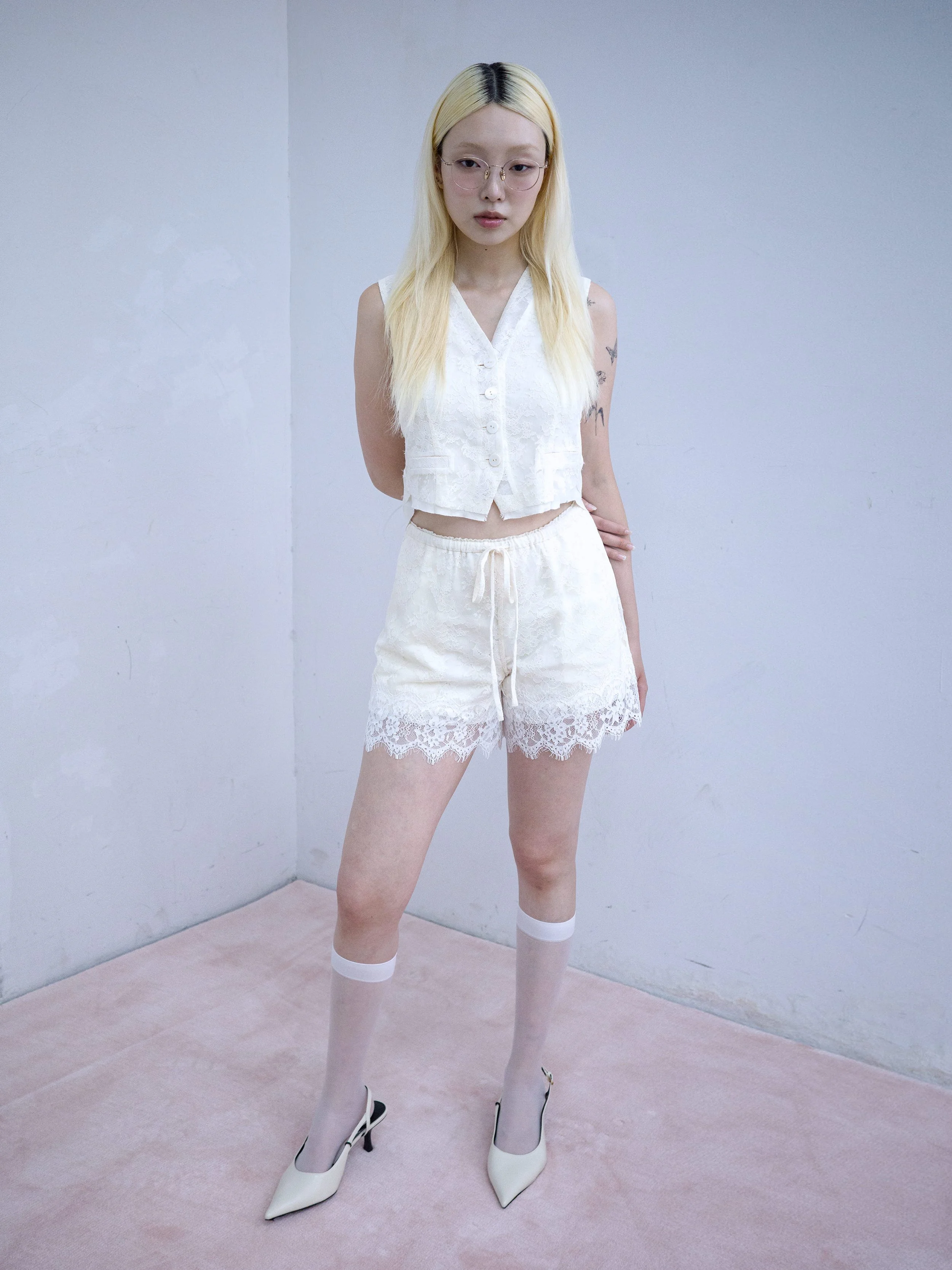101wht_4.jpg