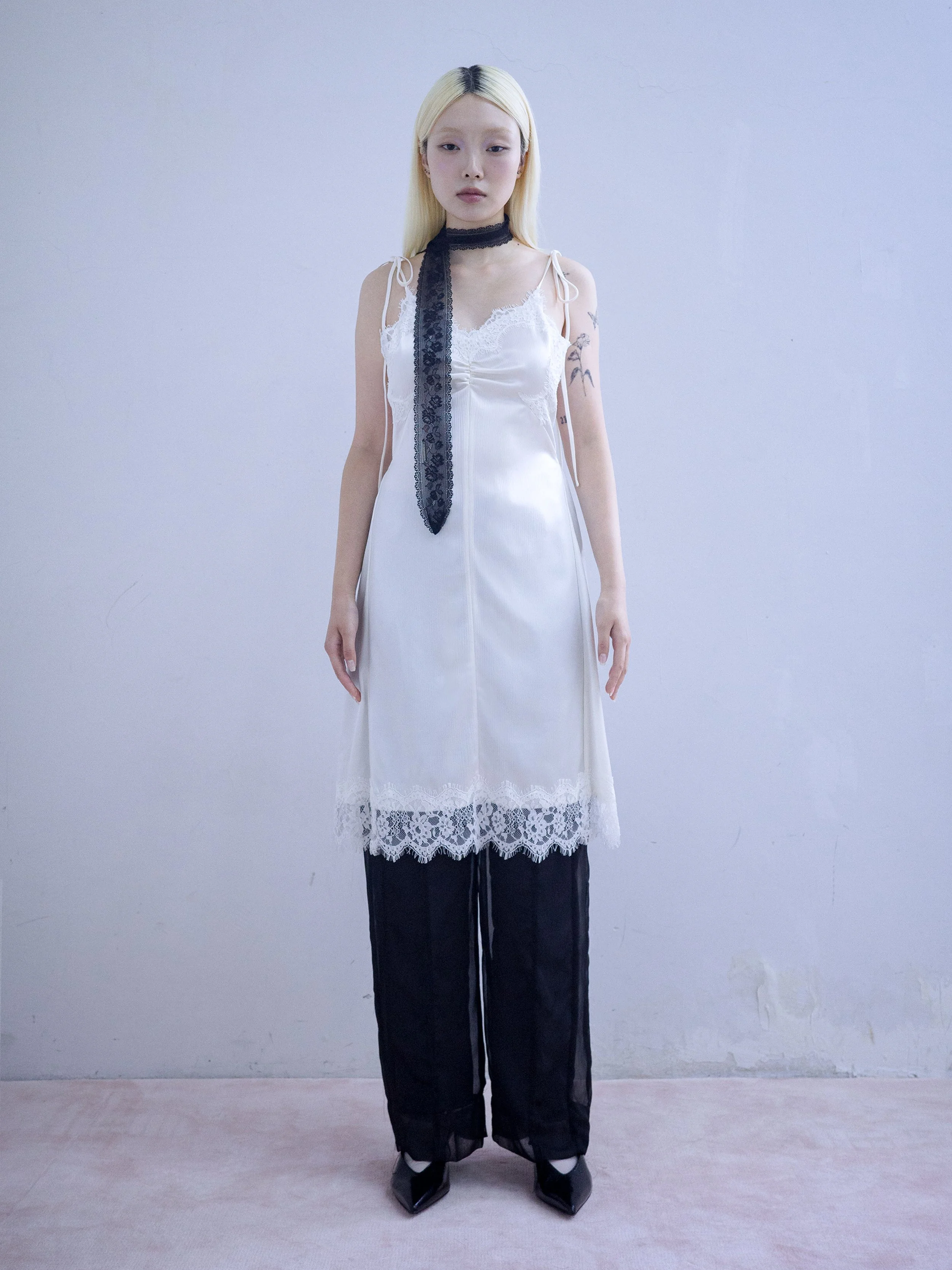 096wht_2.jpg