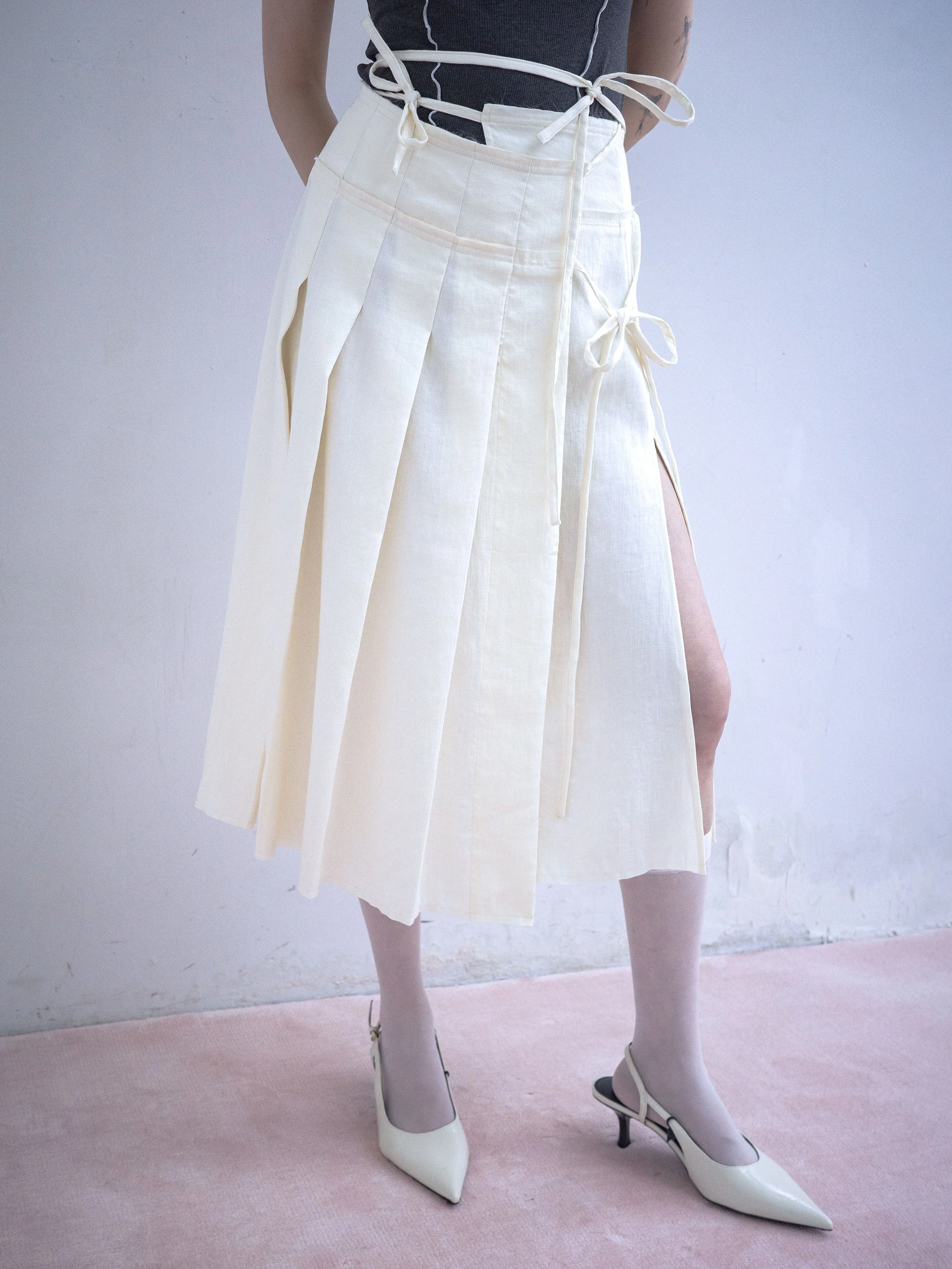 100wht_7.jpg