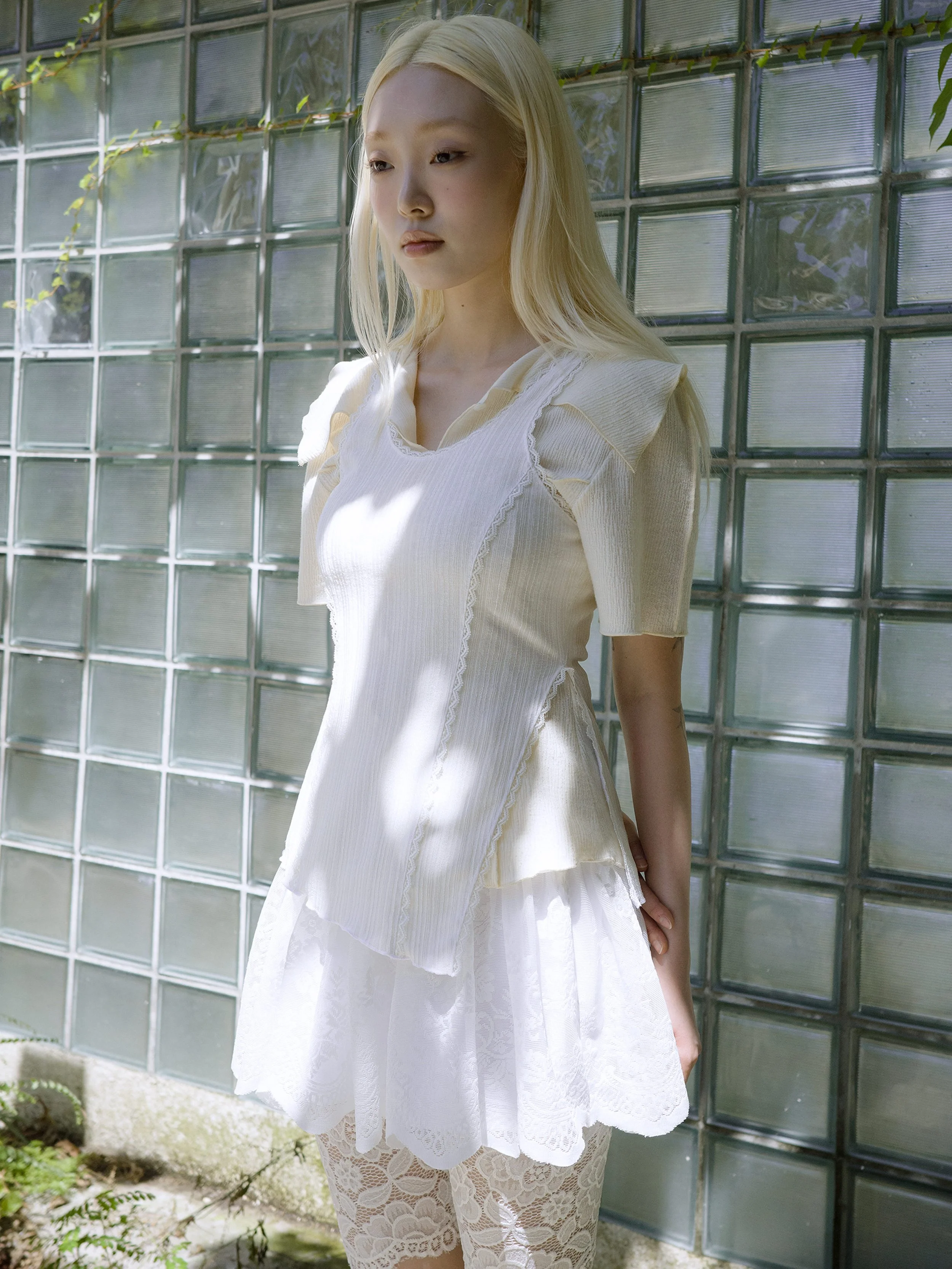 Sofiewht8b.jpg