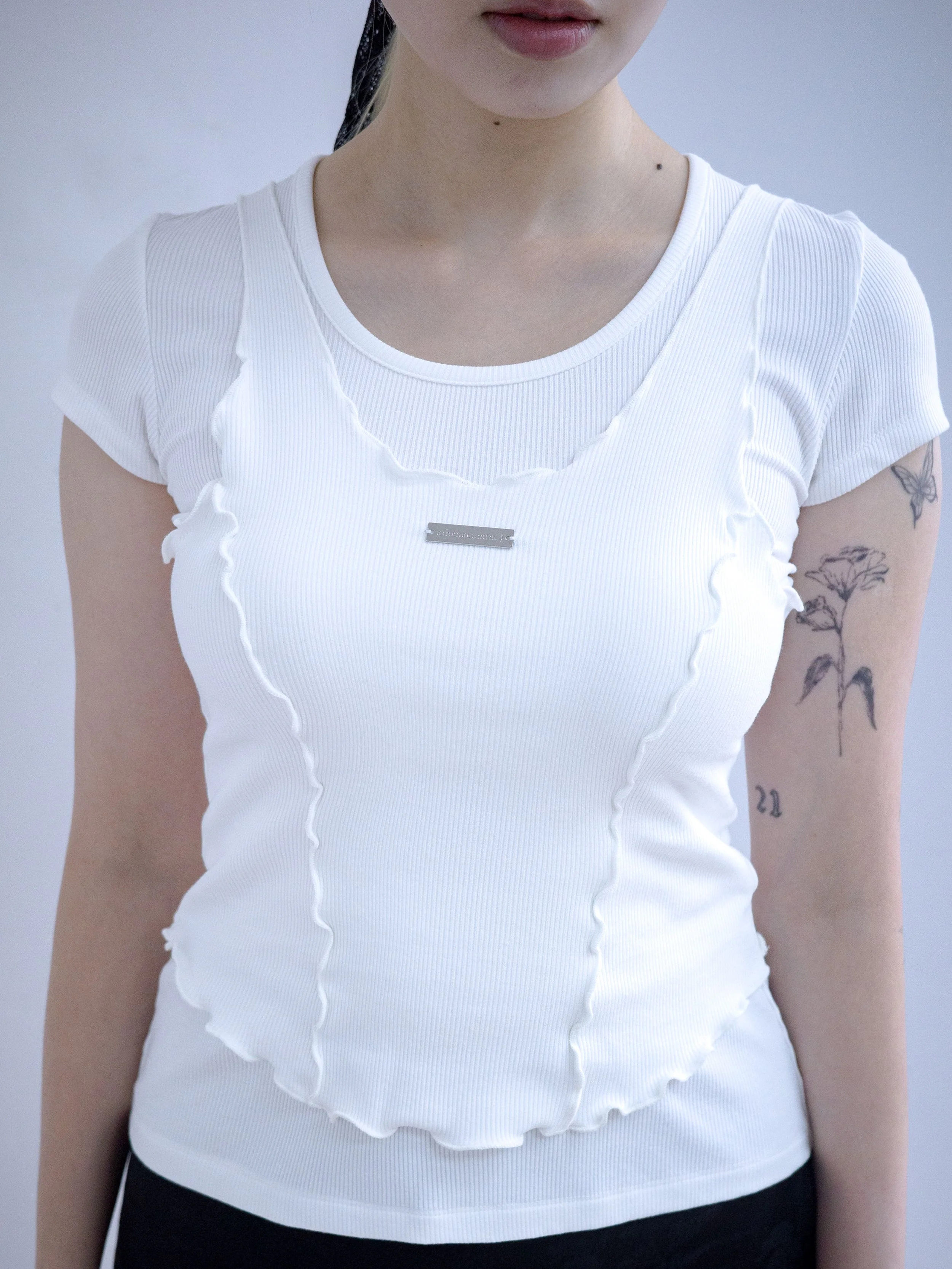 099wht_3.jpg