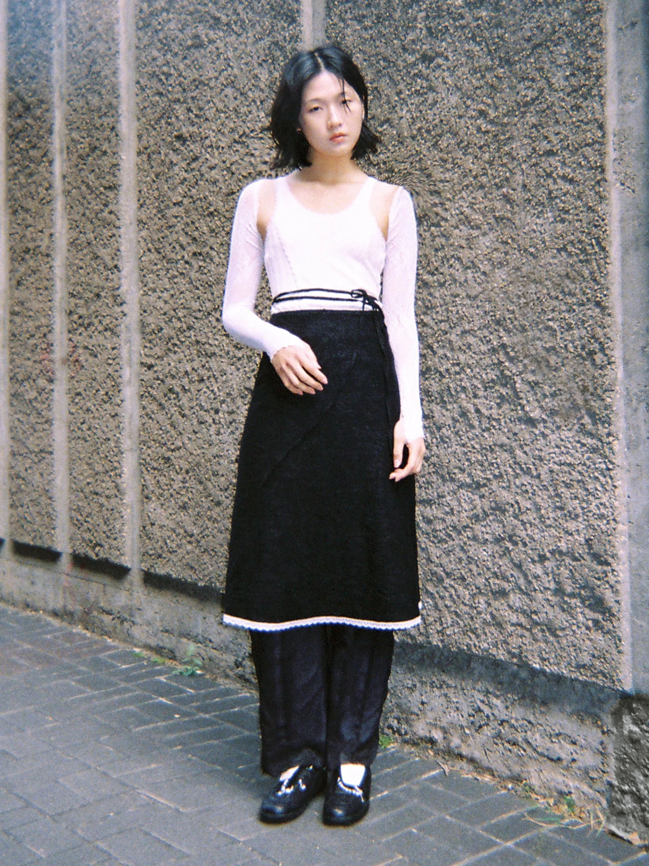 Lotus Lace Trim Midi Skirt /Black