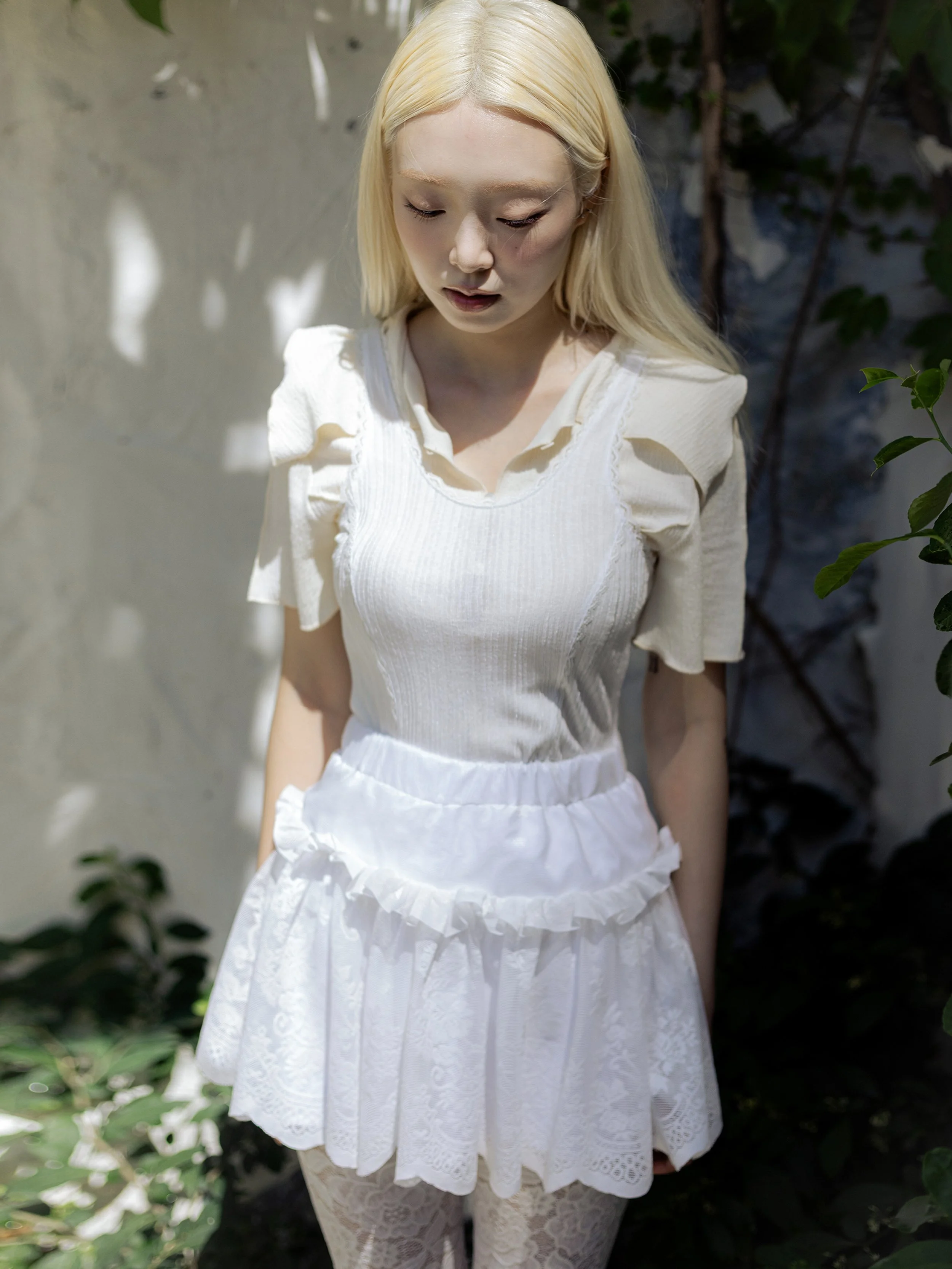 miniwht3.jpg