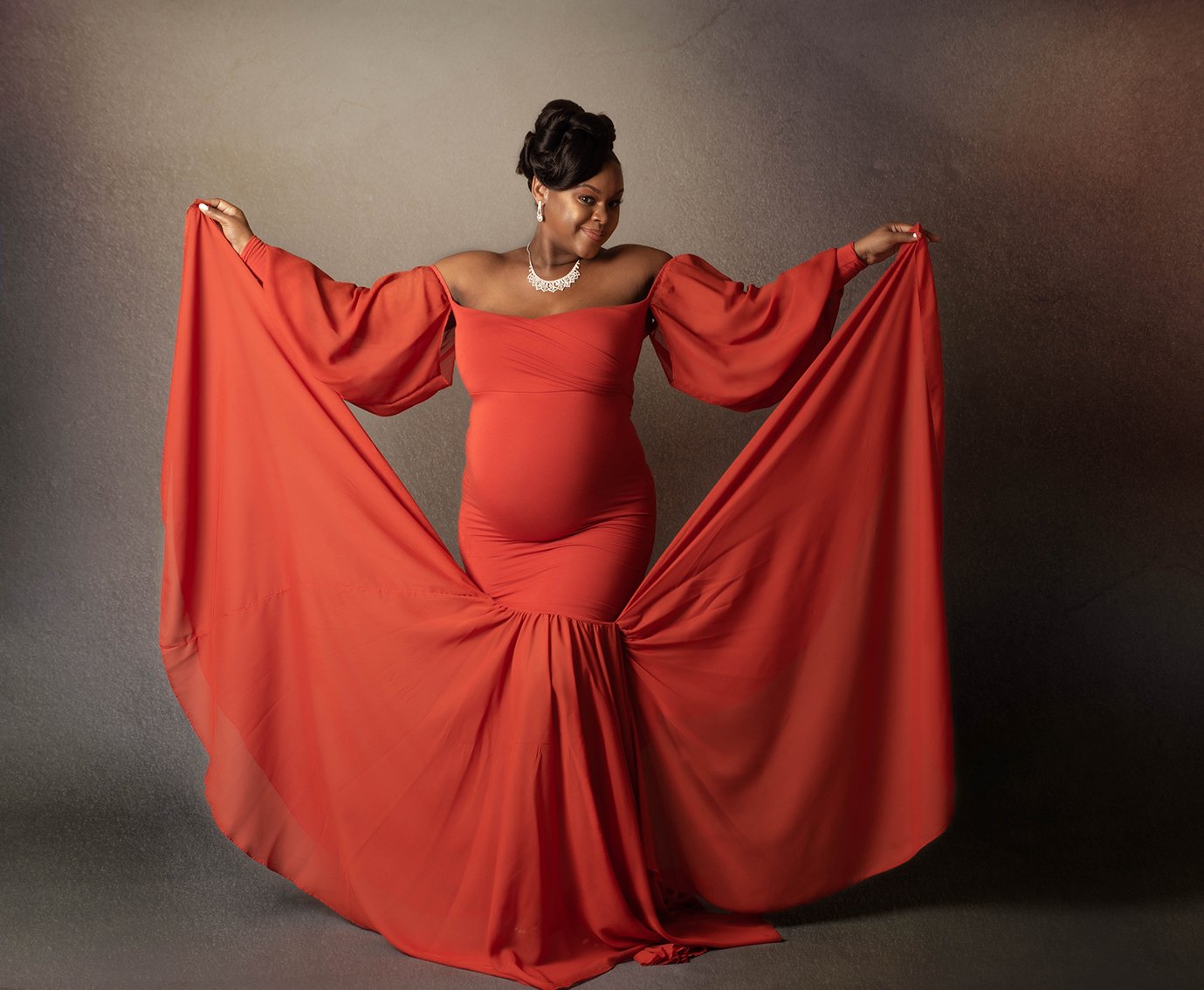Maternity boudoir