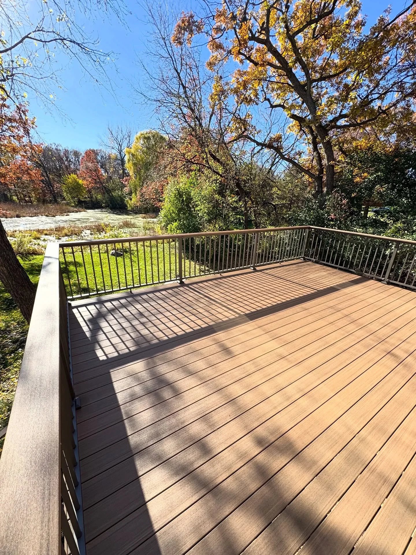 Two decks amazing decks wrapped up just in time for this beautiful weather 😏🍂🍁 #beforeandafter 
&bull;
&bull;
This deck features TimberTech Advanced PVC in the English 🏴󠁧󠁢󠁥󠁮󠁧󠁿 Walnut 🌰 color!
&bull;
&bull;
#DeckDesign #DeckProject #Outdoor