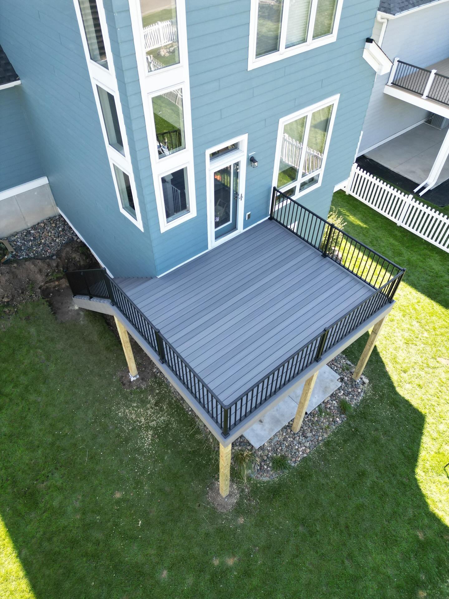 There is no better season to enjoy a freshly built deck 😌🍂🍁🔥
&bull;
This deck features @timbertech Azek&rsquo;s Castle Gate 🏰🐺⚔️ color way from the #Landmark collection.
&bull;
&bull;
&bull;
#deck #deckbuilder #deckdesign #revive #construction 