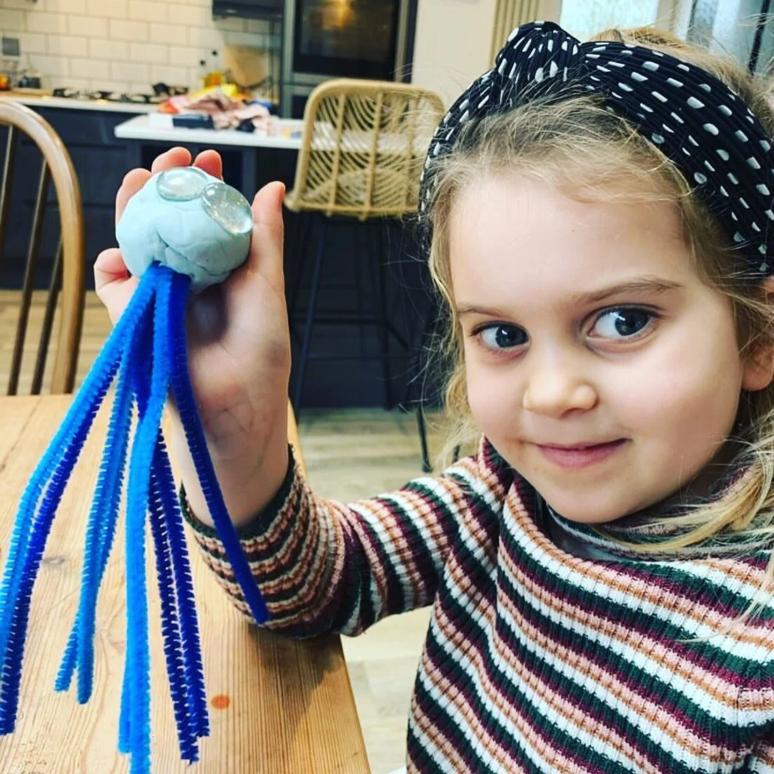 🐙 Homeschool Task 🦑 Can you make your own Jessie The Jellyfish? Have a look and see what&rsquo;s lying around your home. Maybe you have a craft box with lots of goodies in? Or a recycling bin full to the brim with rubbish you can use for eyes &amp;