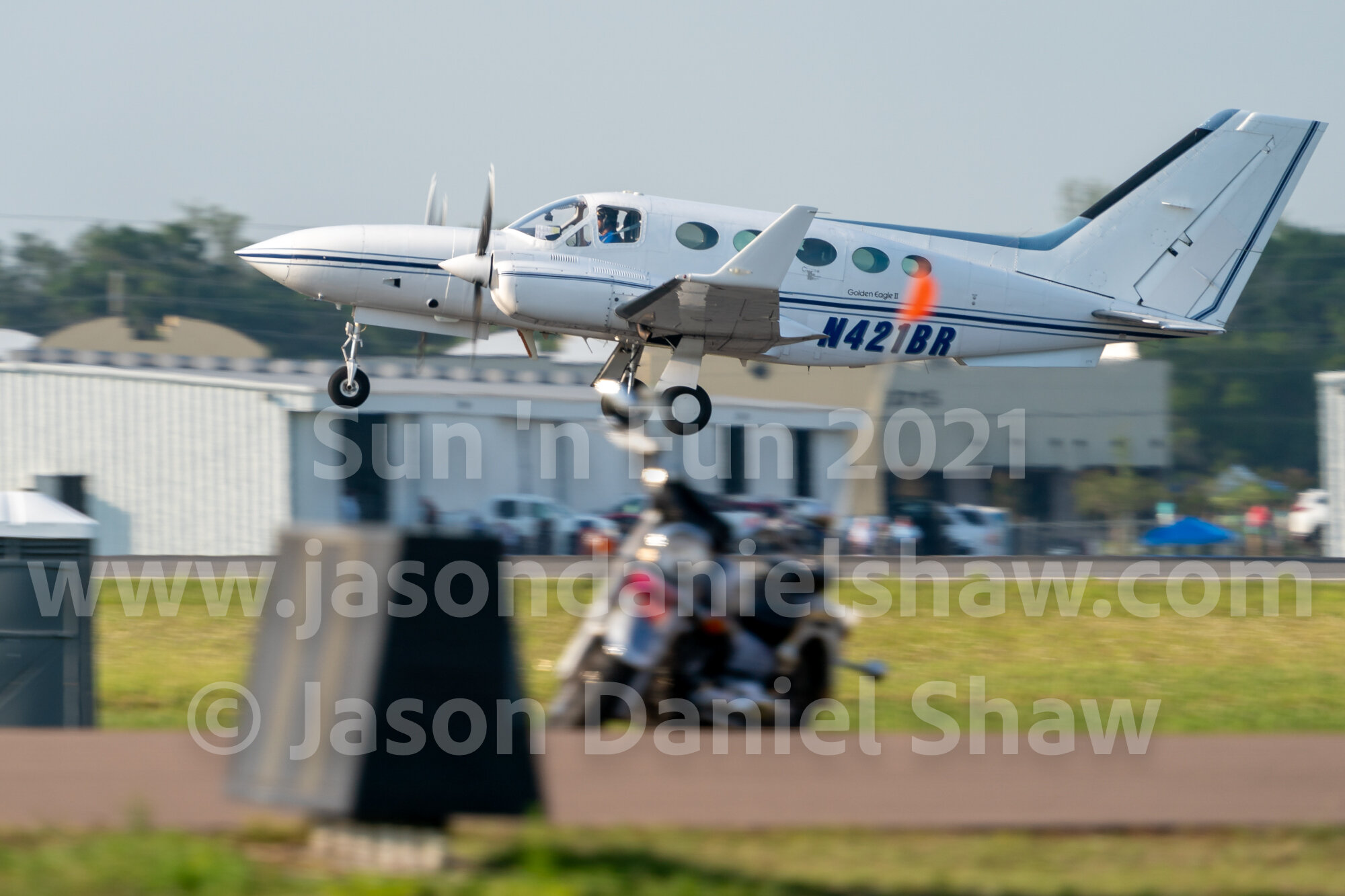 N421BR at Sun 'n Fun 2021