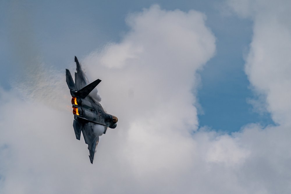 F-22 Raptor After Burner Turn at Sun 'n Fun