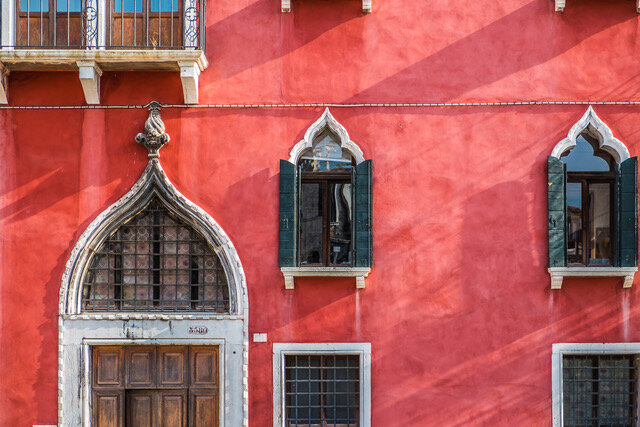 VeniceRed_DSCF3170_Web.jpeg