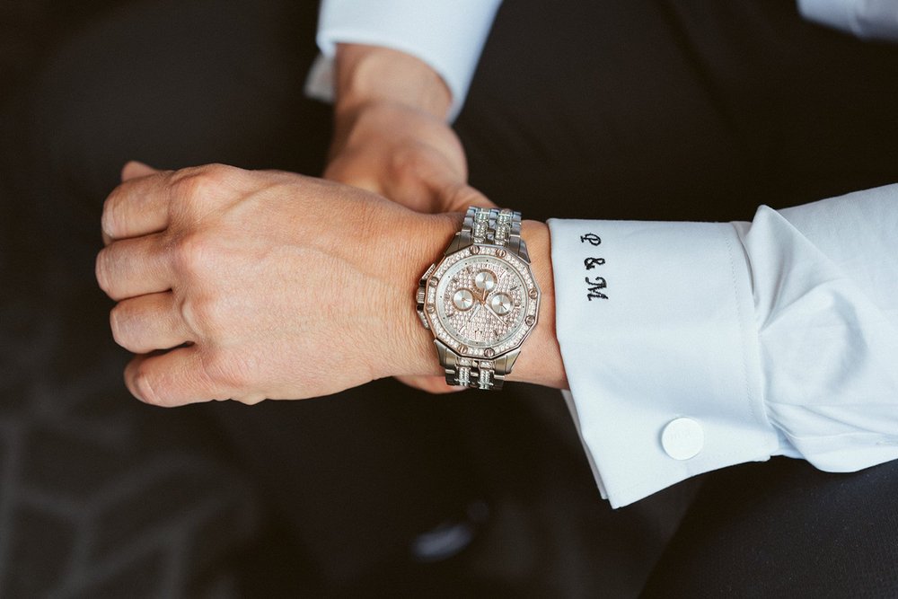 getting ready- groom-51_websize.jpg