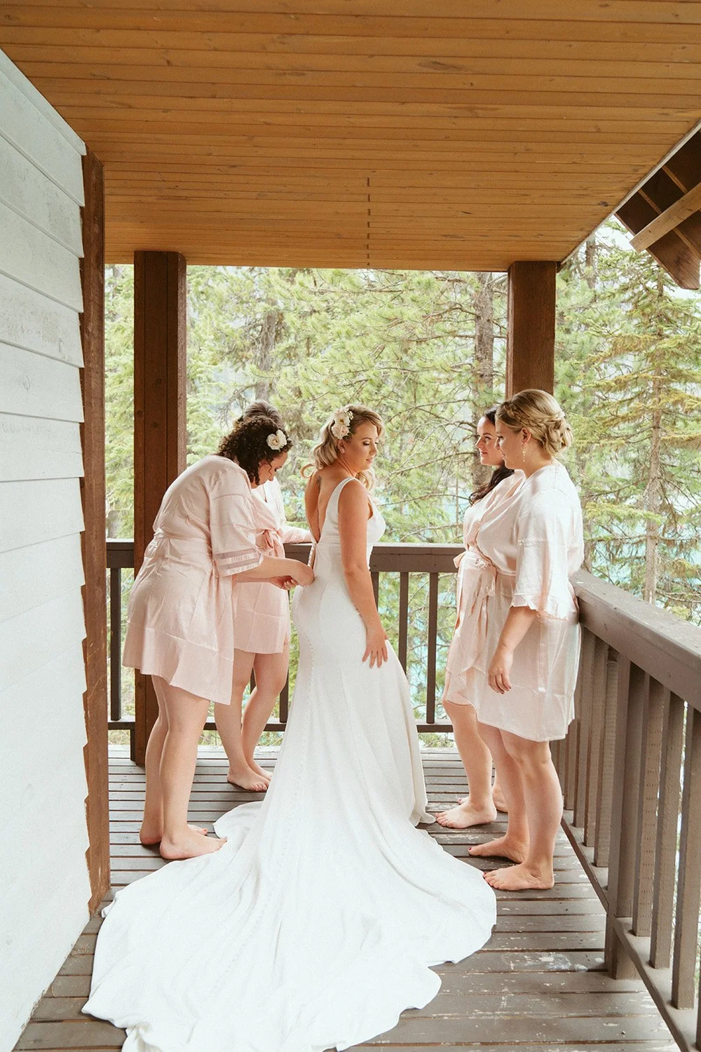 getting ready- bride-24_websize.jpg