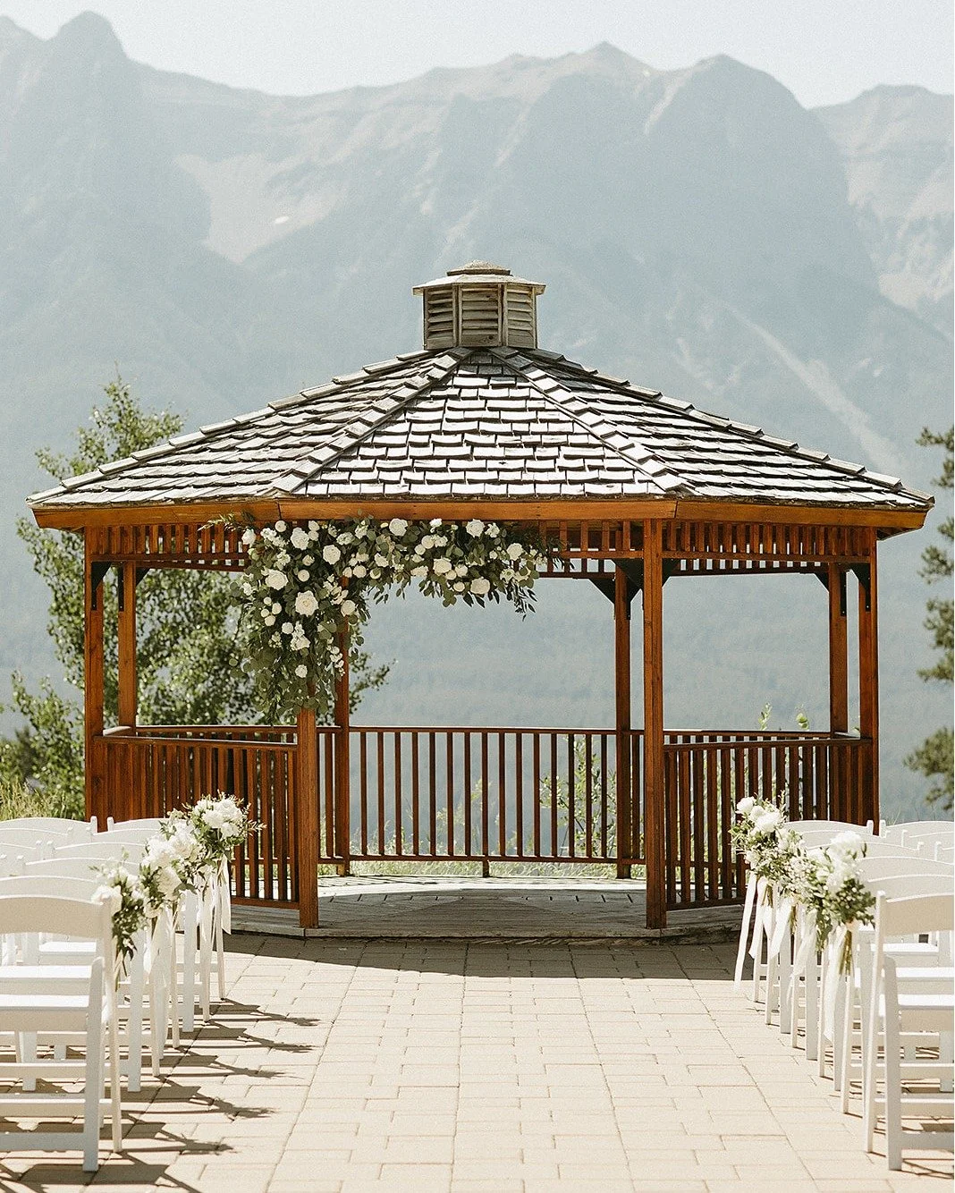 A July day in Canmore might just be the best type of day. Here's a scene from before Adrienne &amp; Brett's gorgous ceremony at @silvertipresort. 

#wedding #canmorewedding #weddinginspiration #weddingviews #destinationwedding #canmorealberta