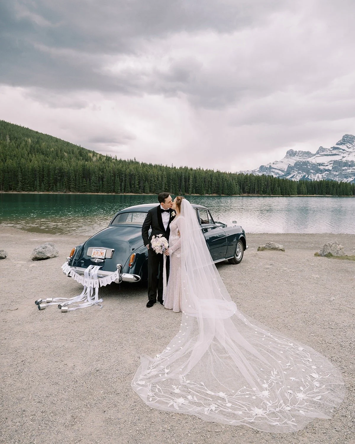 The most timeless wedding imaginable for Emily and Chris. 

#banffweddings #weddinginspo #weddingplanning #banffweddings #brideandgroom #newlyweds