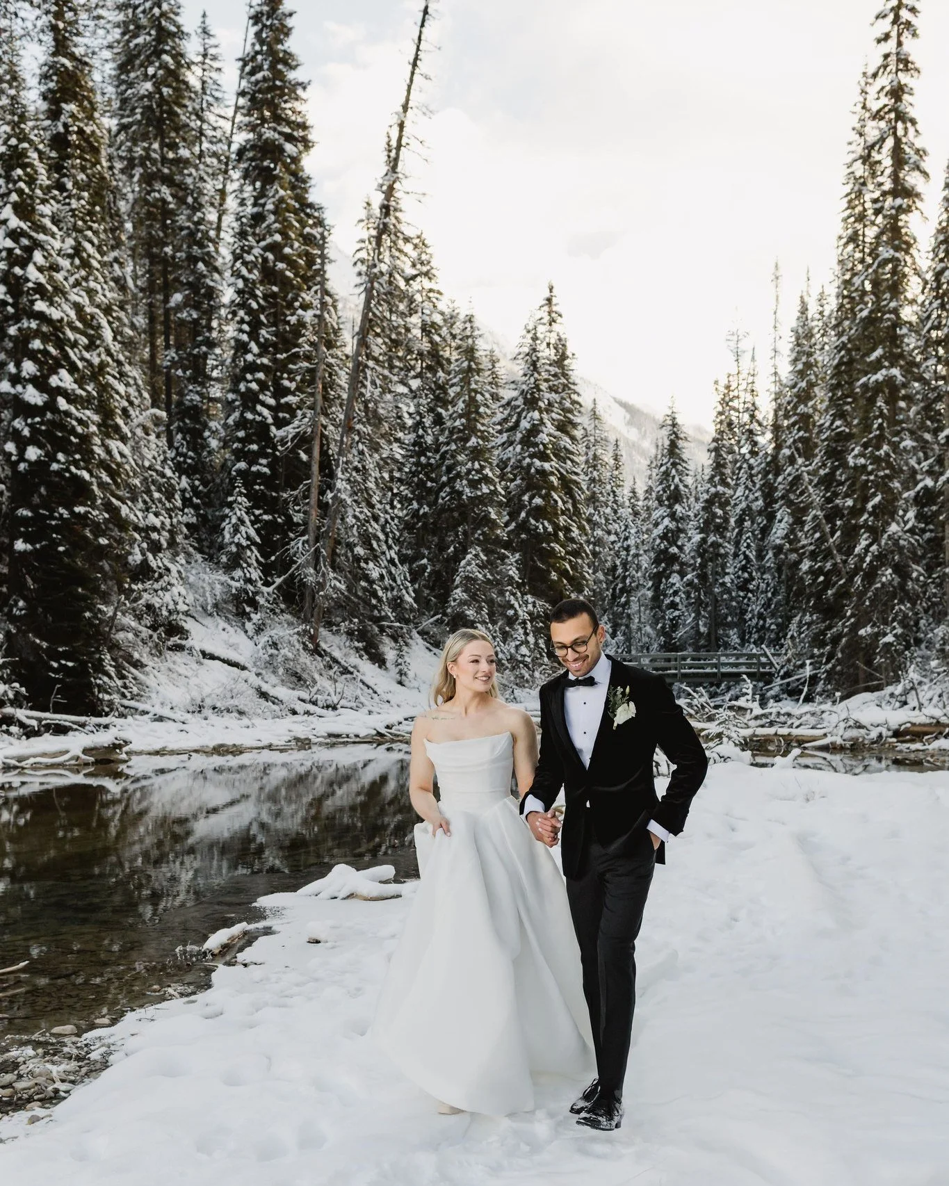 Melissa and Devon's stunning winter wedding at Emerald Lake Lodge is one we won't soon forget. 

#weddingphotos #weddinginspo #weddingplanning #emeraldlake #weddingplanner #winterwedding