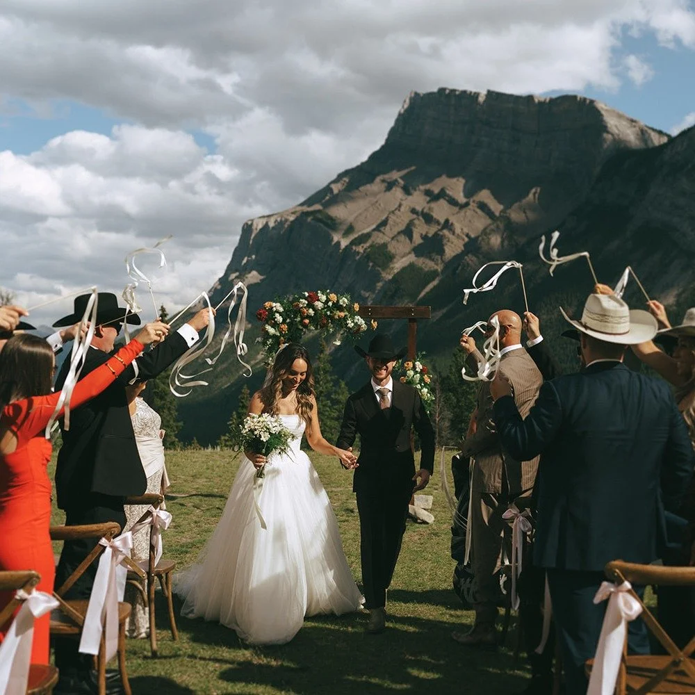 We've said it before and we'll say it again: nothing beats a mountain backdrop. 

#weddingceremony #banffwedding #banffweddingplanner #weddingplanning #weddinginspo