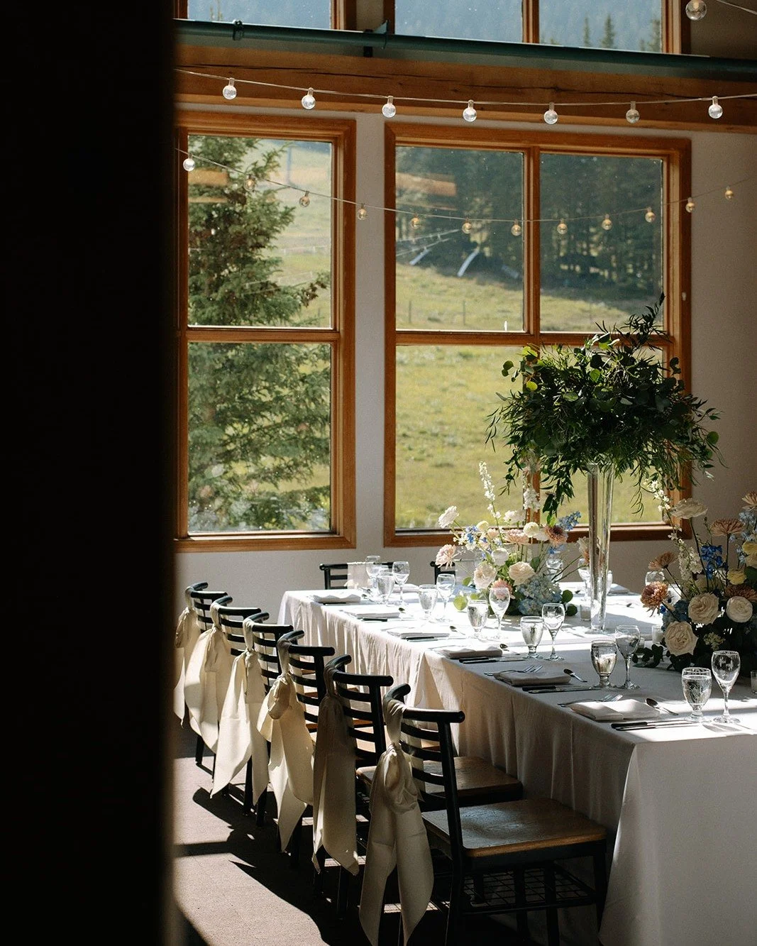 One of the best parts about getting married in the Canadian Rockies? Your venue options include ski resorts. We can't get over this beautiful wedding at Norquay.

#banffwedding #mountainwedding #destinationwedding #canadianrockies #weddingdecor #wedd