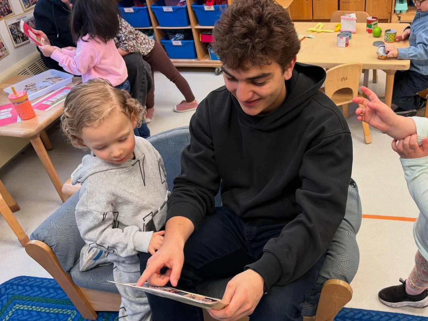 We were so excited to welcome four seniors from the @theheschelschool to our early childhood program for their Senior Experience!

These incredible students have jumped right into classroom life, reading stories, joining in play, and building such me