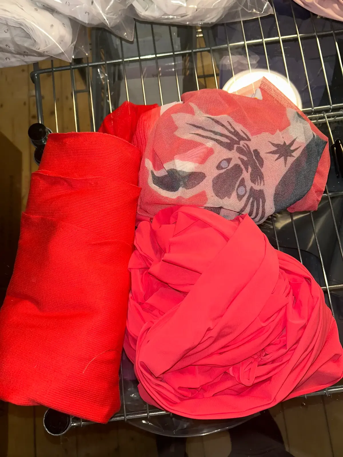 SAMPLE FABRIC - RED MIXED SMALL