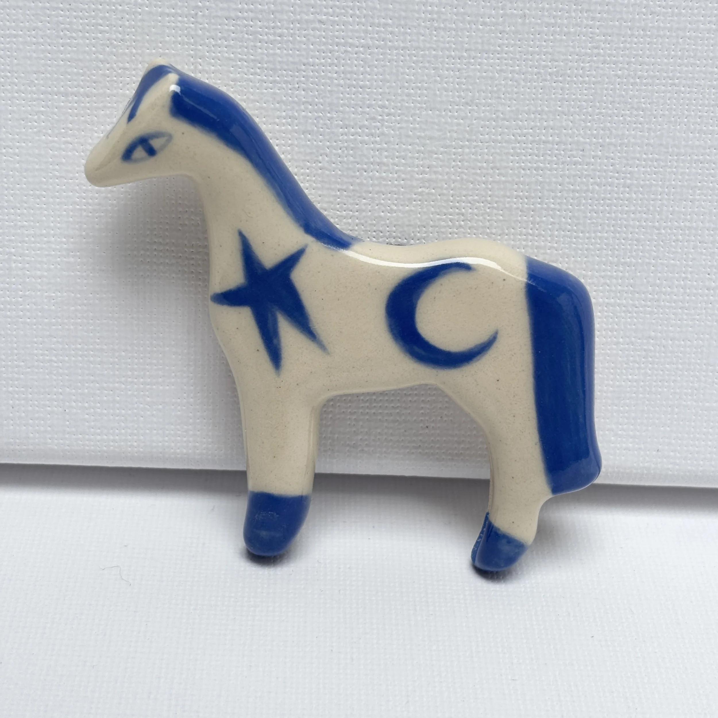 BLUE MOON HORSE MAGNET