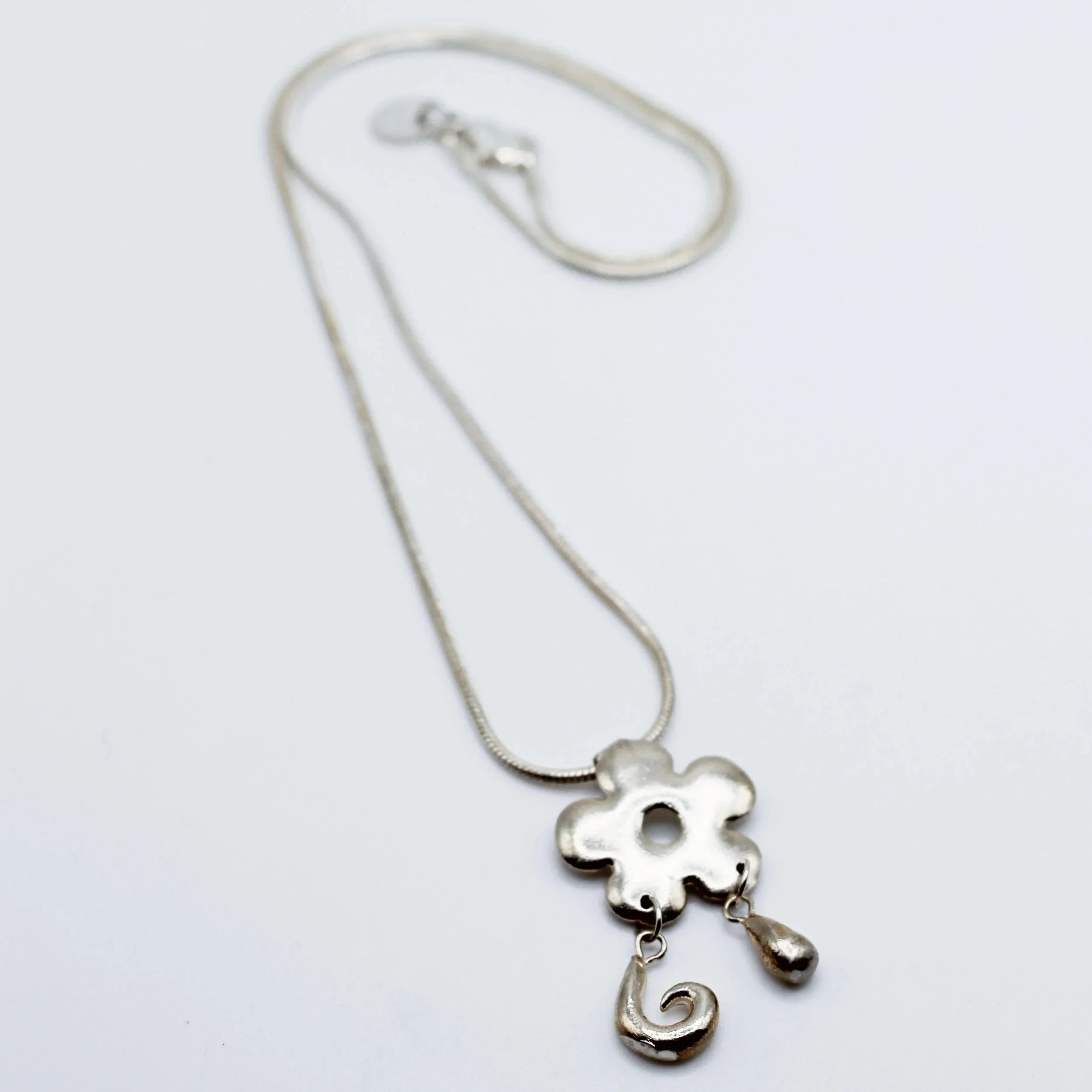 BLOOM NECKLACE