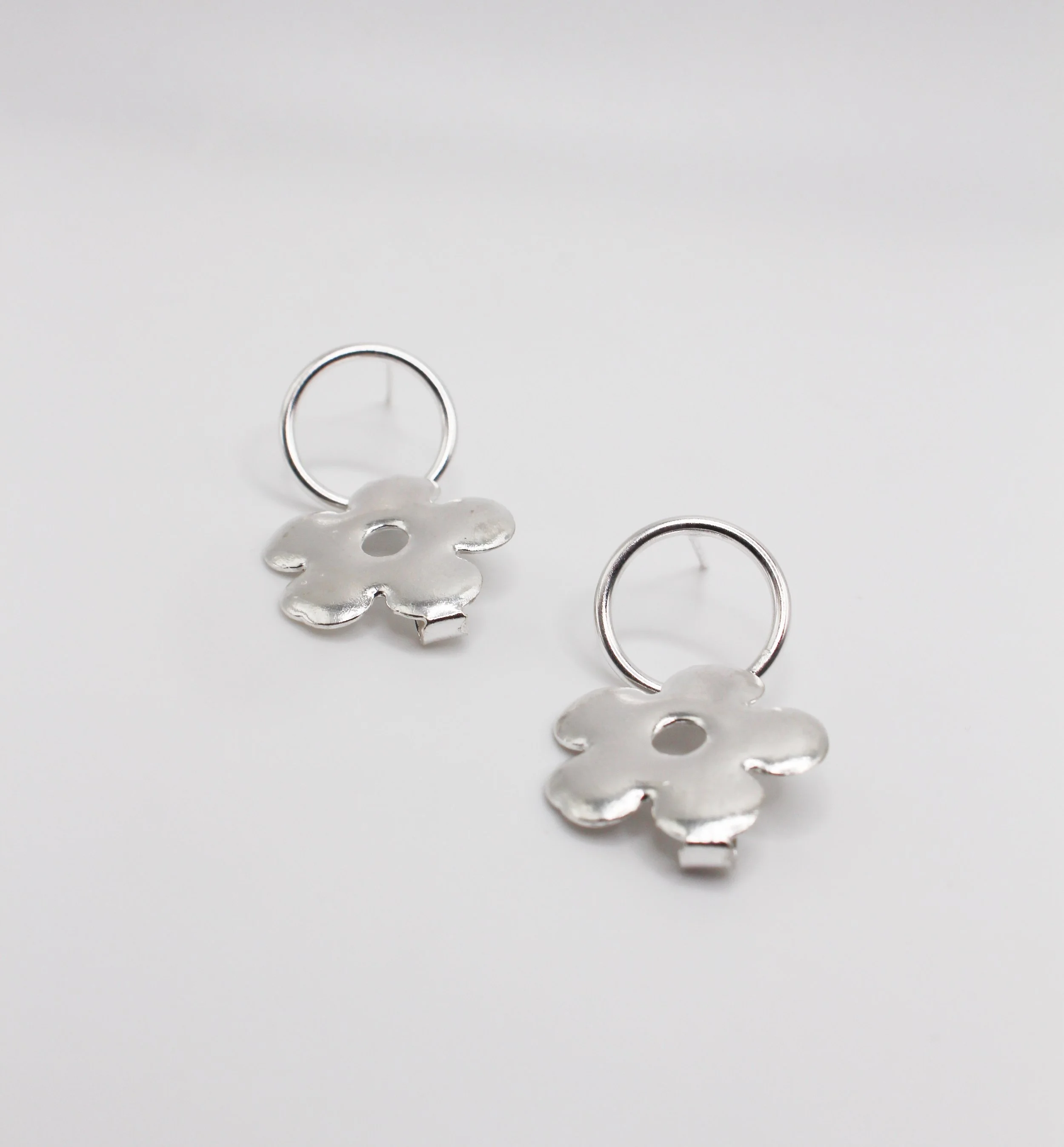 DAISY CHAIN EARRINGS