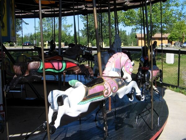 tn_Carousel_Horses2.JPG