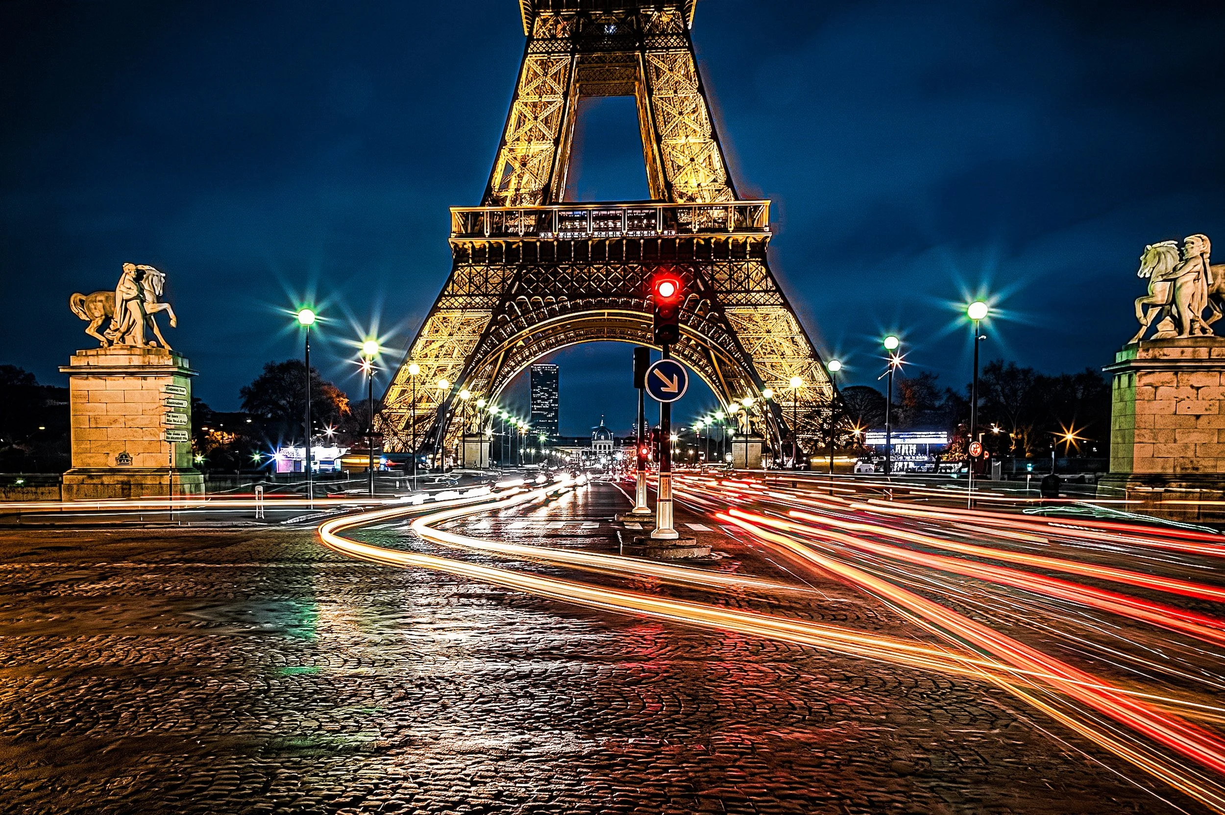 The Glowing Eiffel