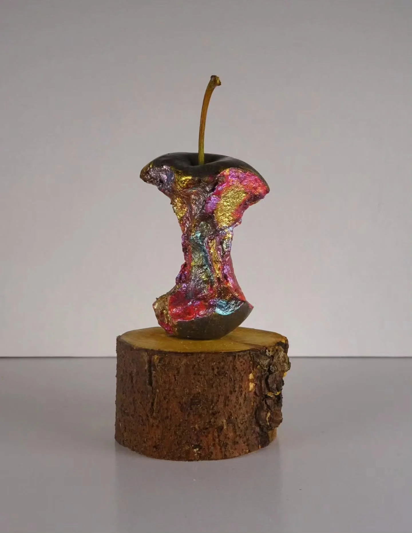 Cosmic Apple (Eaten), 2026. Resin, Mica Powder, Pigment, Apple Tree, Apple Stem.
(SOLD)