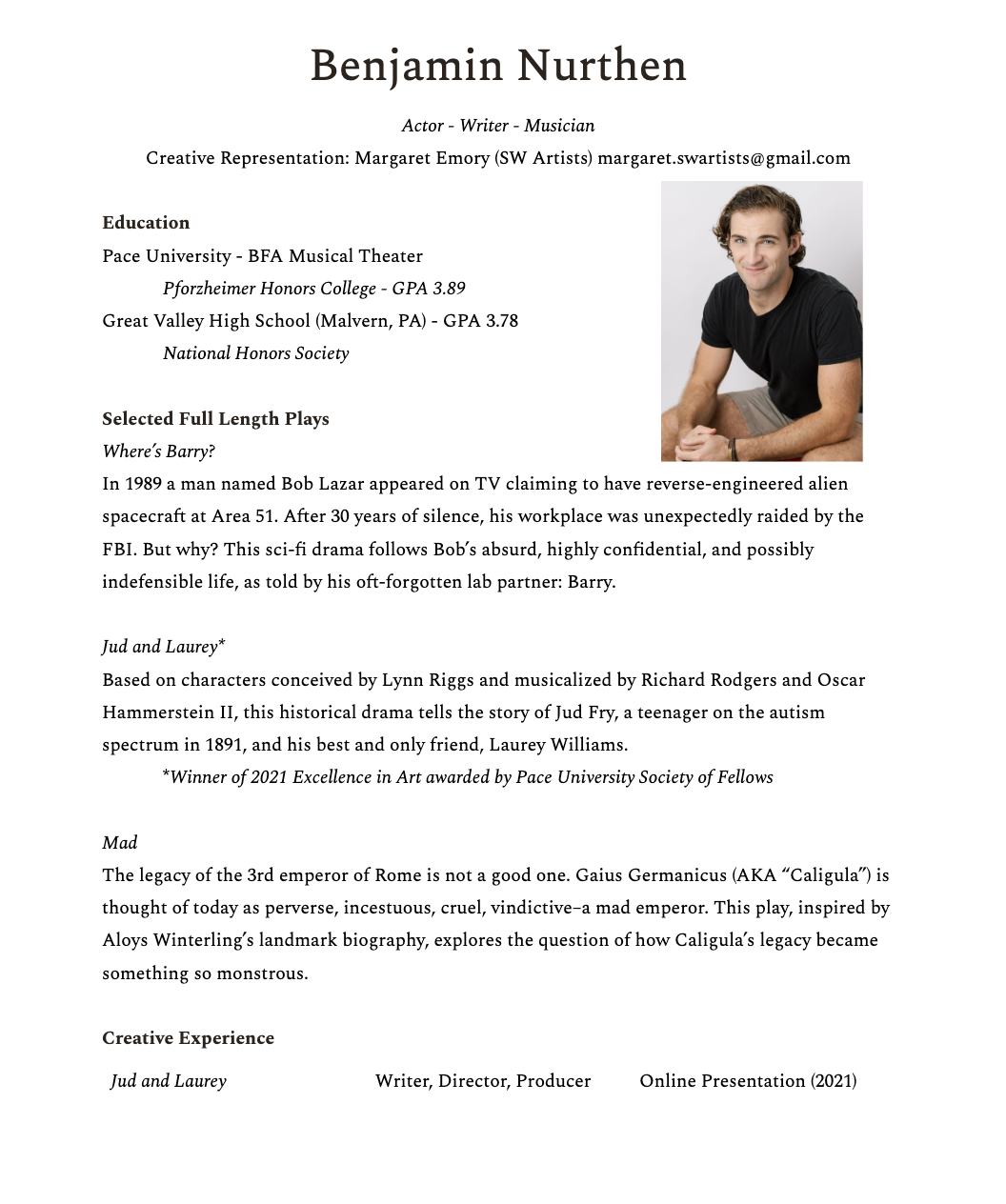 Resume for Benjamin Nurthen, actor, writer, musician, with a photo of him wearing a black t-shirt, sitting, with a friendly expression, with educational and professional details listed.