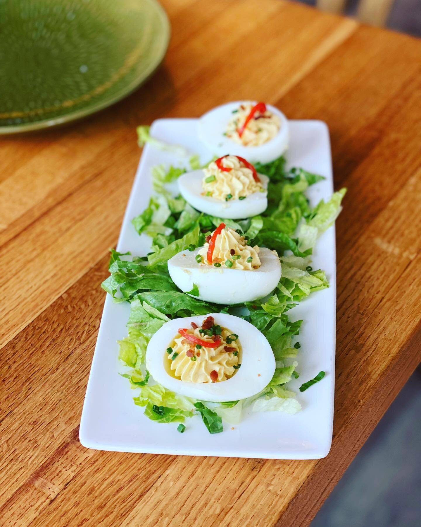 Happy Hour at #theMESOBAR 

ten dollar snacks 💚 
Check out our #deviledeggs #mesostyle 
Swipe to see #barmenu 
.
.
.
.
.
#mesorestaurant 
#rye #westchester 
#happyhour #mediterraneanfood