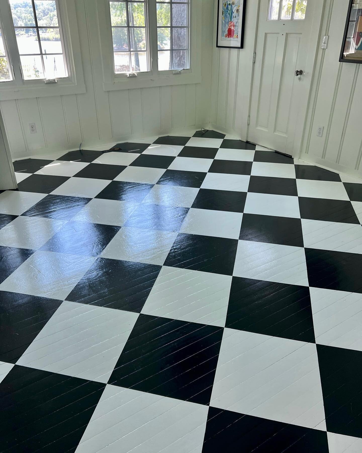 Our absolute favorite floors were looking a bit worn &amp; ready for a new coat of oil paint! After the fresh coat we are loving them even more! Swipe ➡️ to see our intern modeling the before 🐶 
#TheWaterlilyWay #CottageStyle #BlackandWhiteLove 🖤🤍