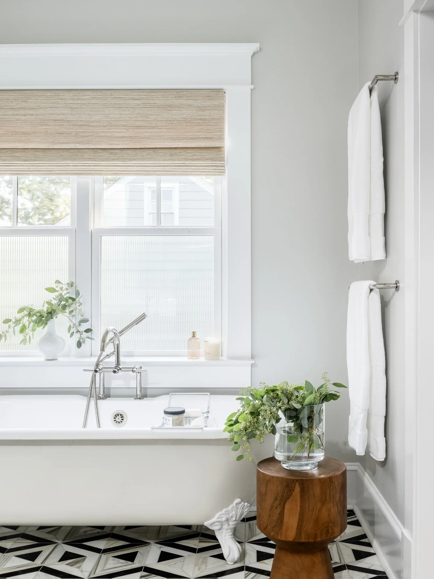 At Waterlily Interiors, we&rsquo;re all about beautiful, distinctive spaces that strike the perfect balance between chic and cozy, luxe and livable! From full‑service renovations to turn-key interiors, our sister‑run studio in Bethesda, MD brings dec