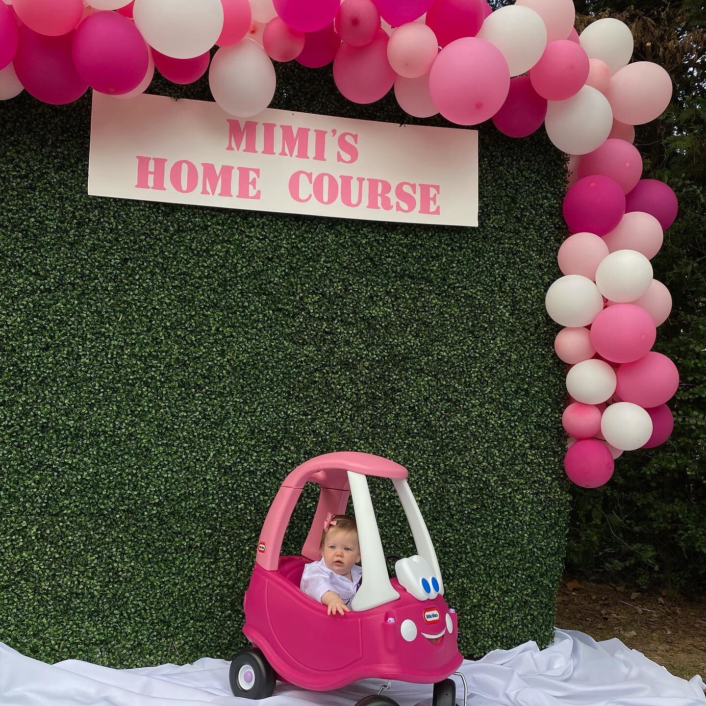 This little cutie had a Masters golf themed 1st Birthday party. It was a fun set up !! Thank you.