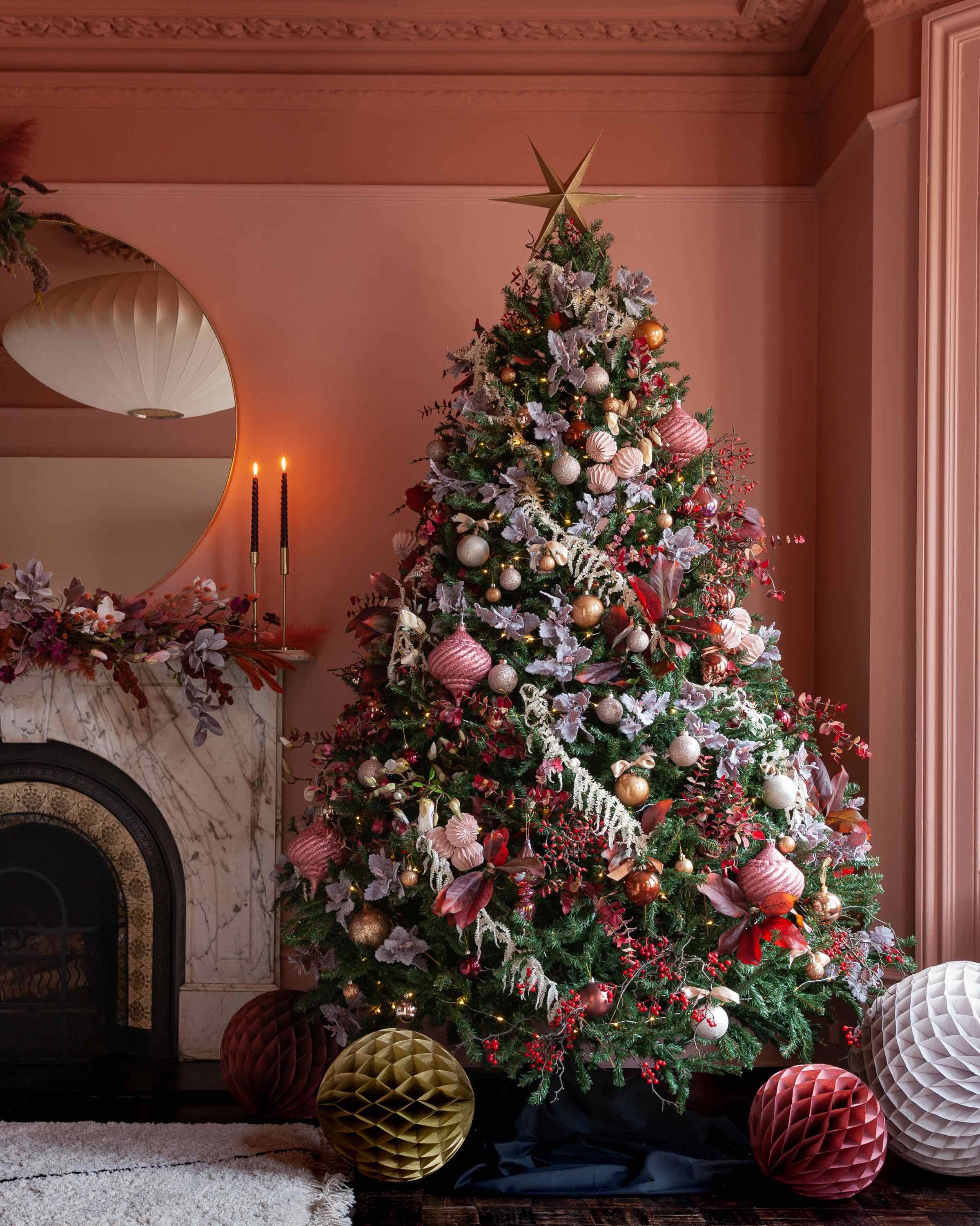 HOW TO STYLE YOUR CHRISTMAS TREE LIKE A PRO: NEW COURSE FOR 2024 ...