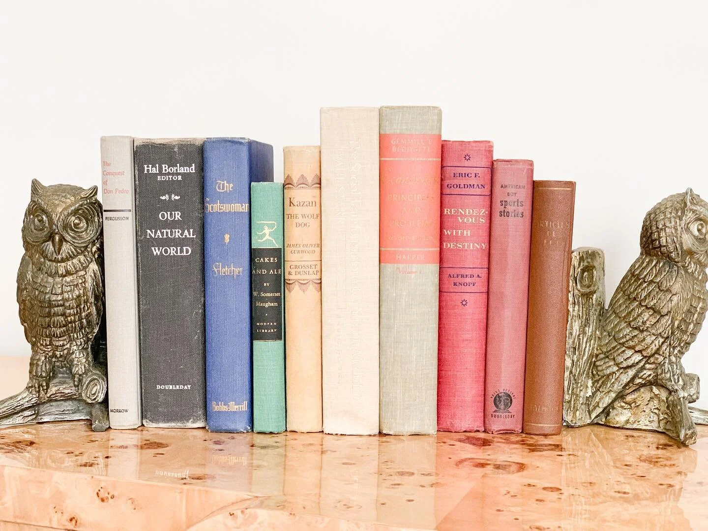 SOLD/ Set of 10 Vintage Books! These are one of my favorite things to hunt for, and they&rsquo;re not easy to find! I have ✌🏼 sets for sale tonight, and this is the second set! 

Ranging in height from 7.25&rdquo; h - 9.5&rdquo; h, they are perfect 