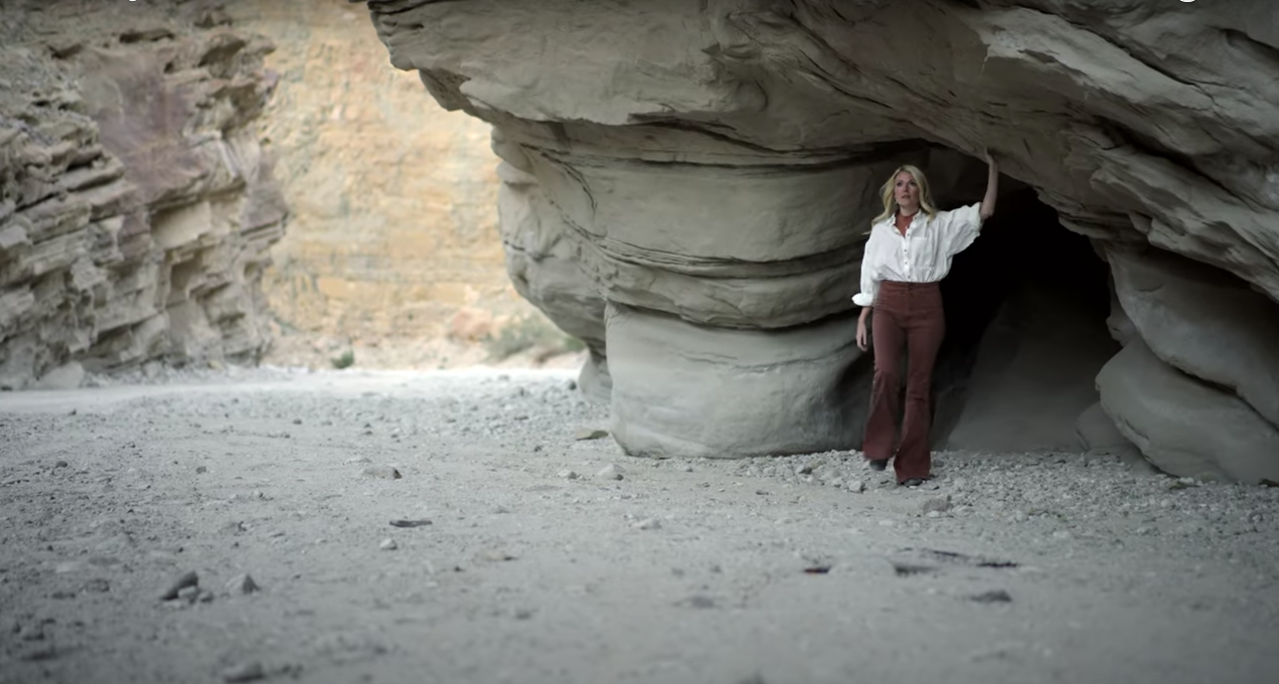 Julie Ann Weiler - Something Gets Me, Official Music Video 2023