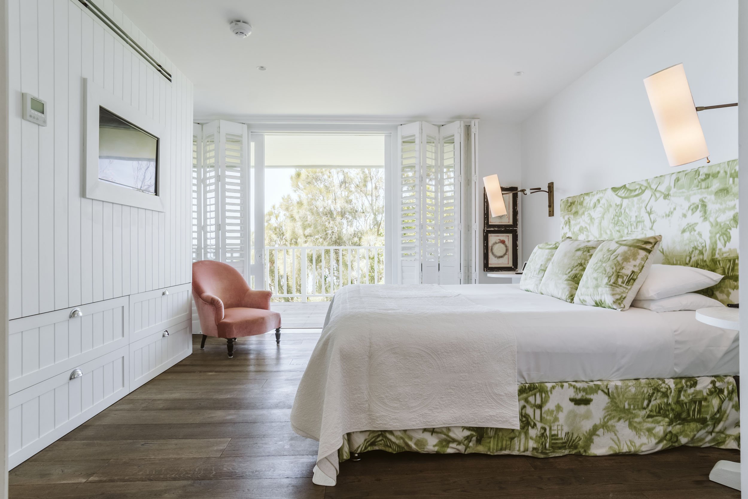 Interior of Collette Dinnigan Suite 29 renovation by New View Building Solutions