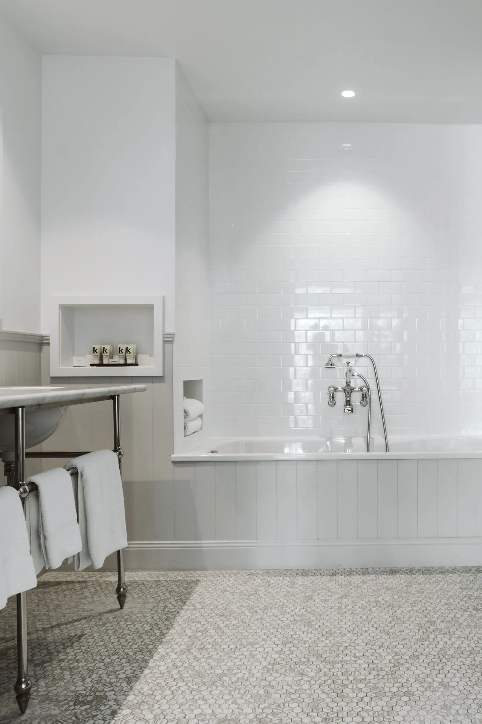 Interior of Collette Dinnigan Suite 30 renovation by New View Building Solutions